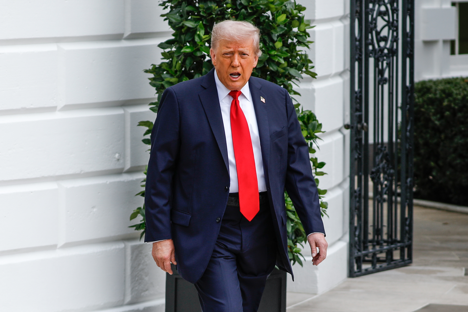 Güney Koreli firmaların işlettiği fabrikaya baskın! Trump: Amerikalı işçi çalıştırın