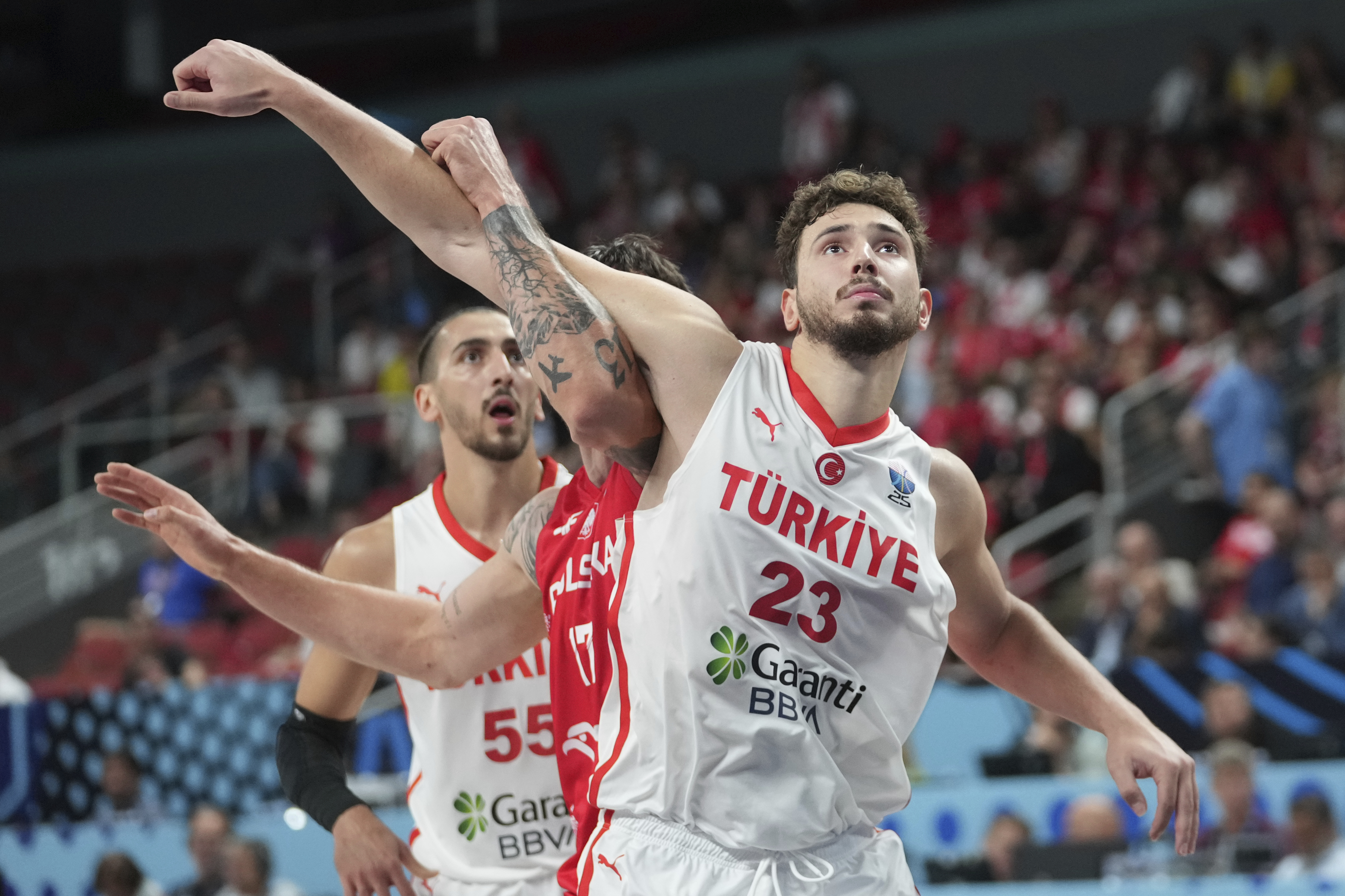 12 Dev Adam, Polonya'yı devirdi! Adını yarı finale yazdırdı