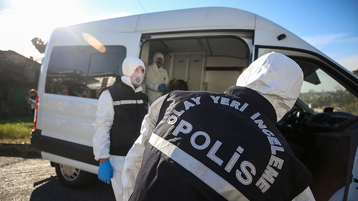 V Gebzeju našli trupli matere in petletne hčerke v stanju razpadanja