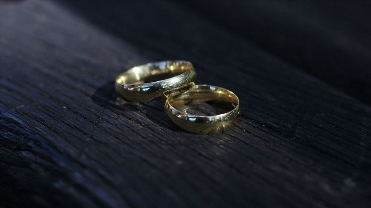 Turško ustavno sodišče zavrnilo zahtevo za odpravo 300-dnevnega čakalnega roka za ponovno poroko ločenih žensk