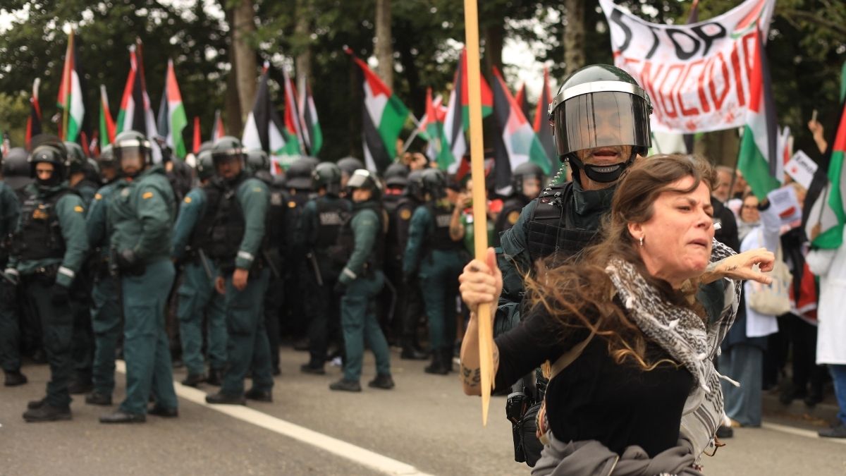 İspanyollar Filistin için yine sokakta! Bisiklet yarışına Netanyahu tepkileri engel oldu