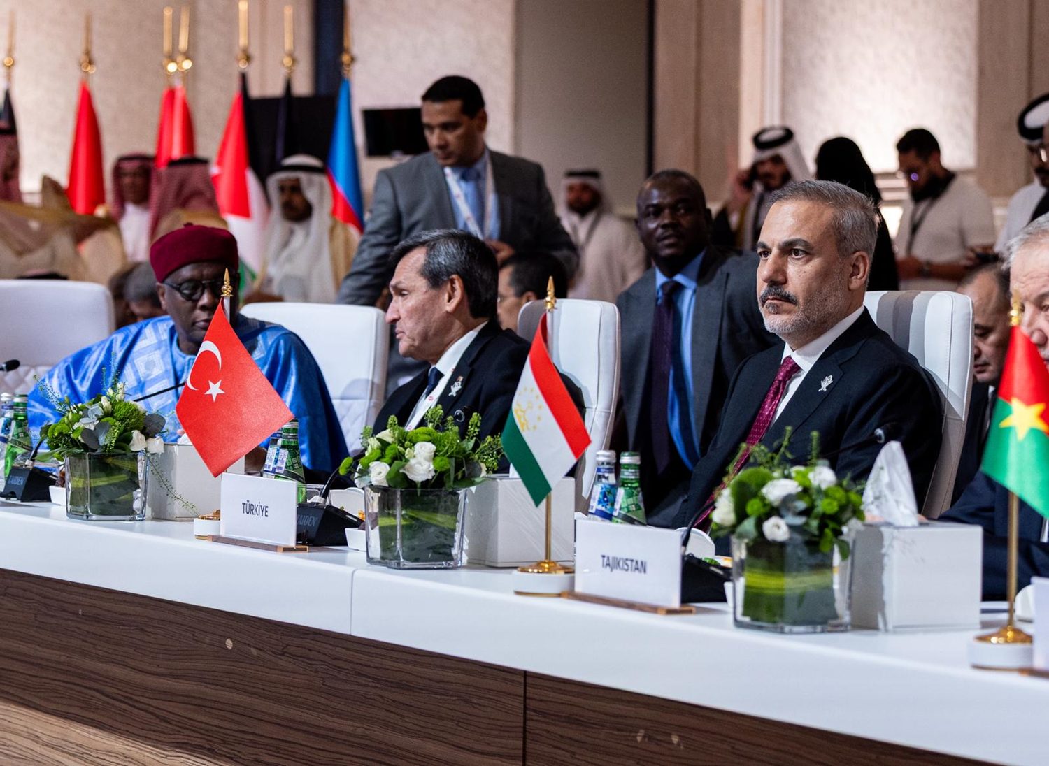 Bakan Fidan'dan Doha'da diplomasi trafiği