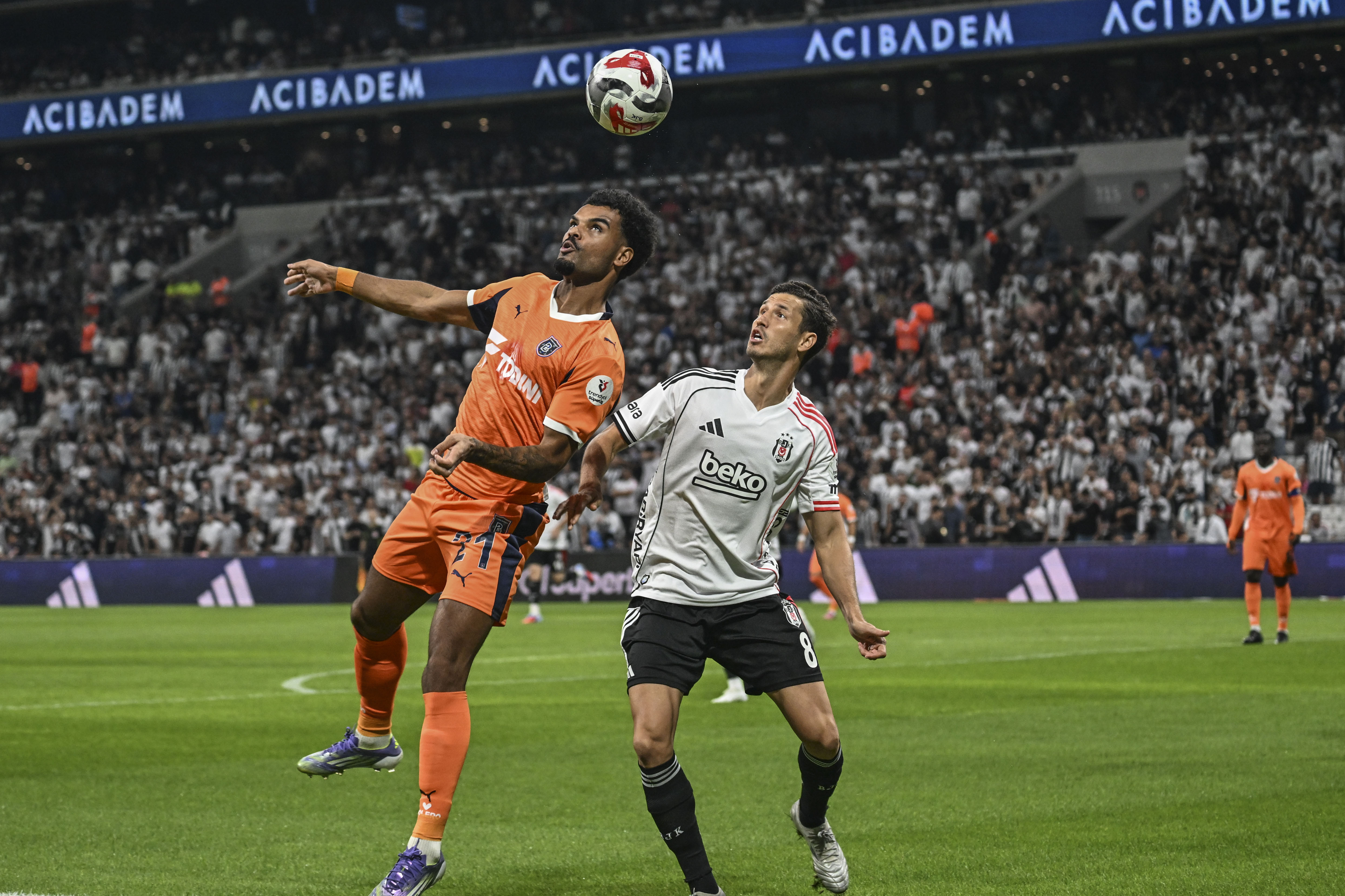 Başakşehir maçında sakatlanmıştı! Beşiktaş'tan Salih Uçan açıklaması