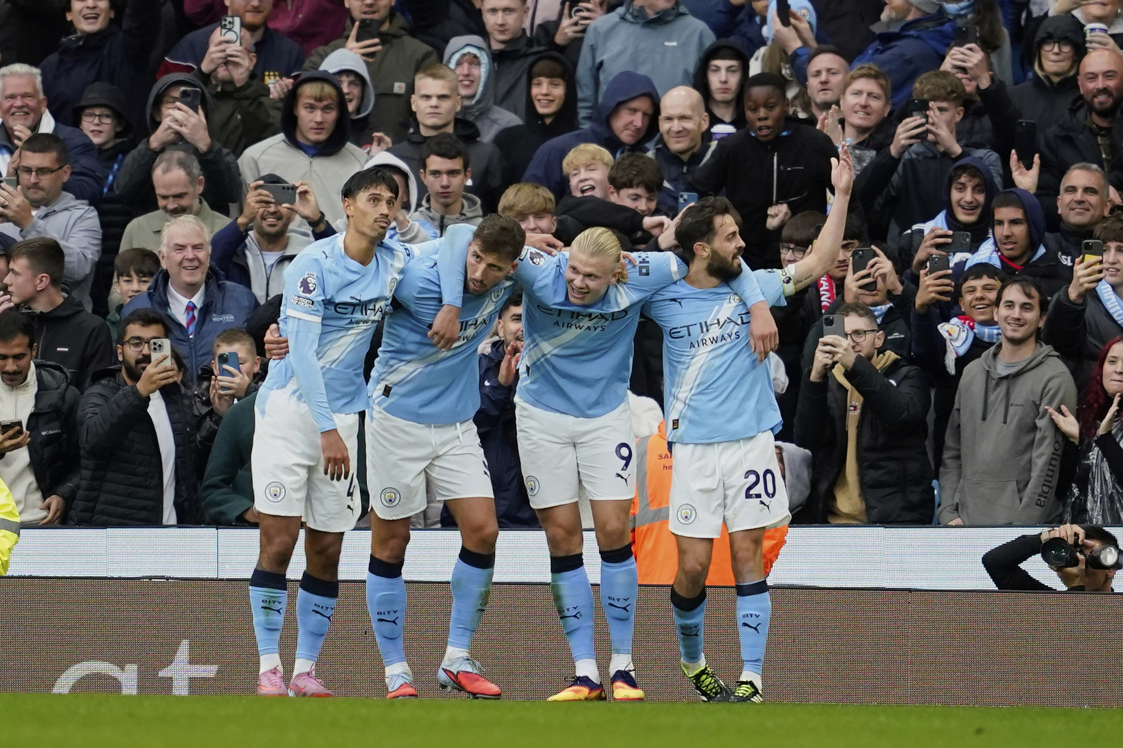Manchester derbisinde kazanan City! 3 golle galip geldiler