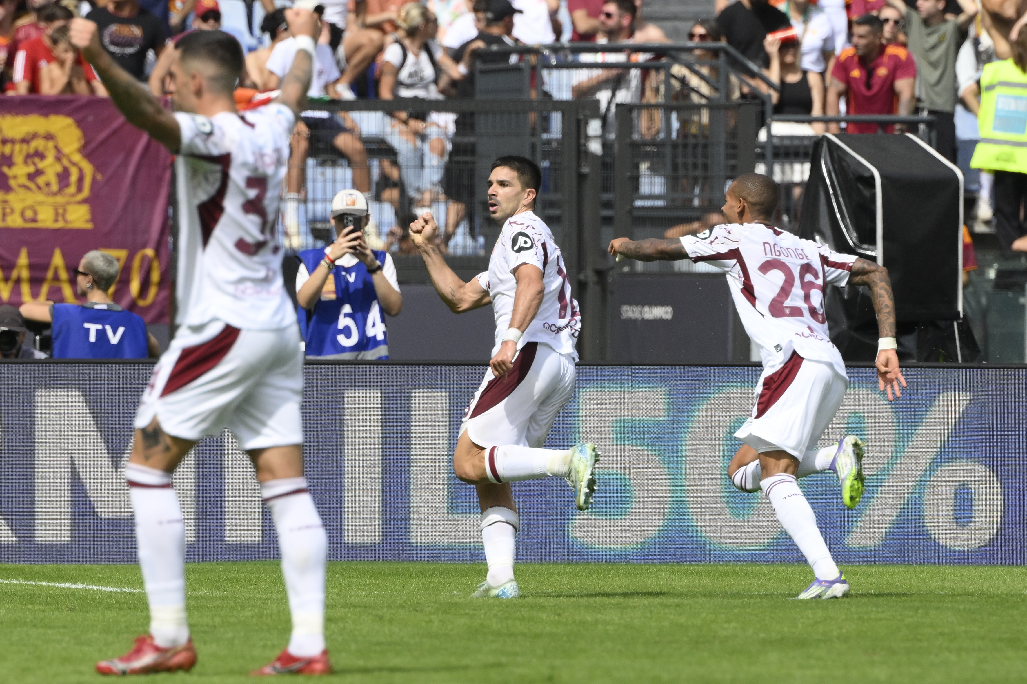 Torino ilk galibiyetini Roma'dan aldı