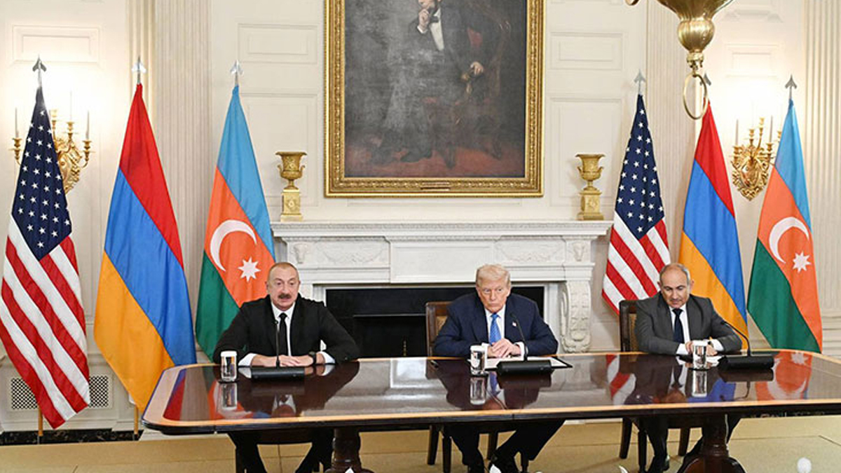 Trump: Azerbaycan ve Ermenistan arasındaki savaşın çözülmesine yardımcı olmaktan onur duyuyorum