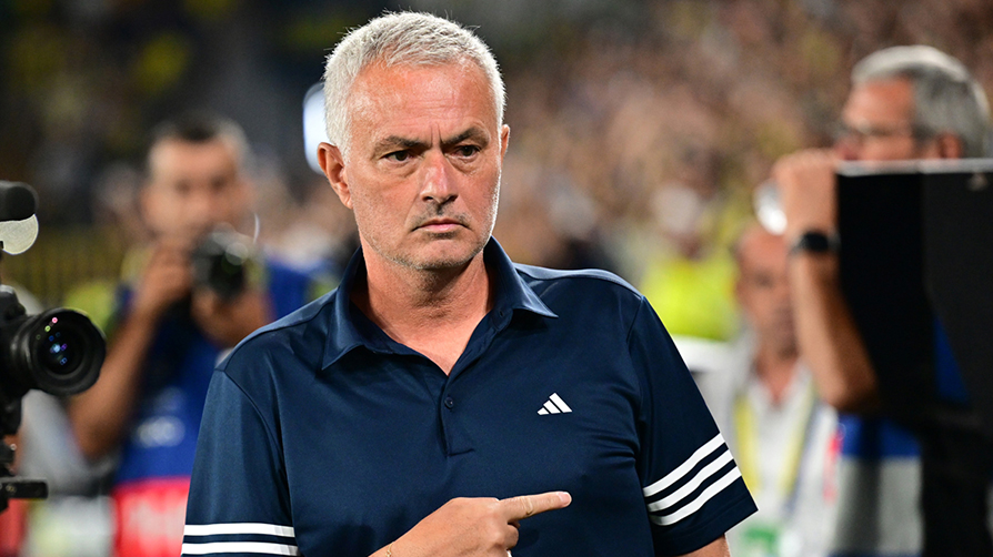 Benfica için Lizbon'da! Jose Mourinho'dan ilk açıklama