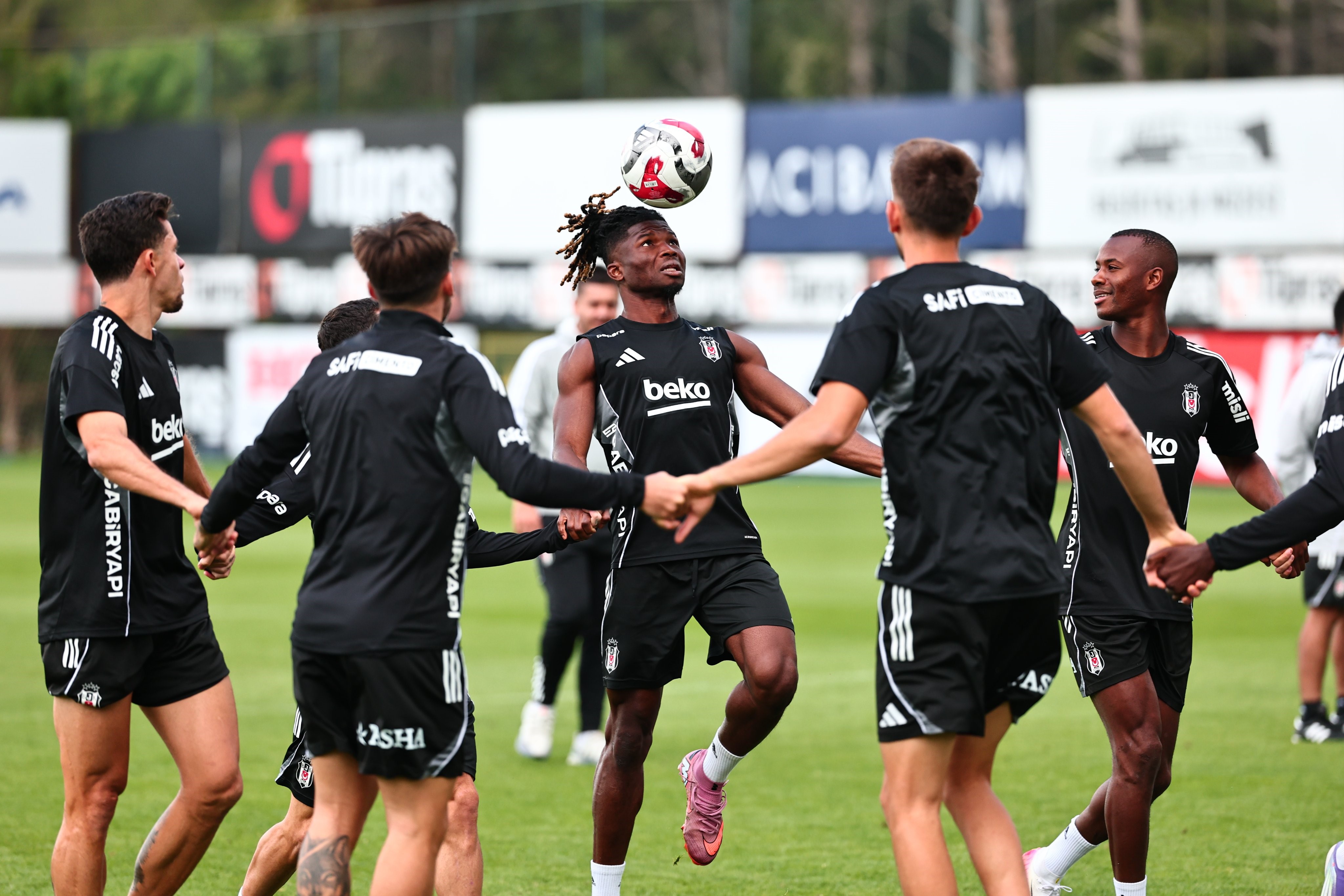 Beşiktaş, Göztepe maçına hazır