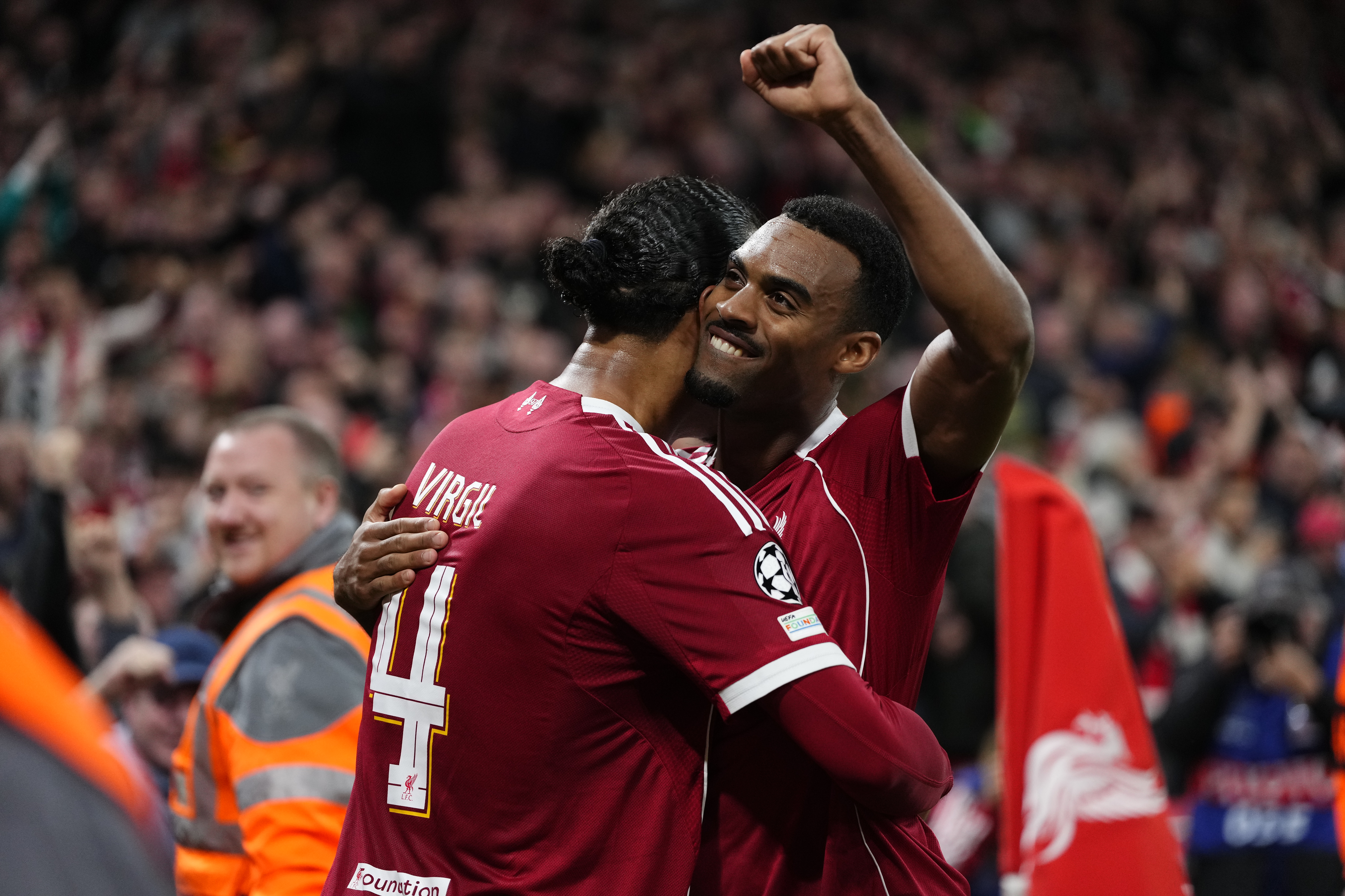 Gol düellosunda kazanan Liverpool!