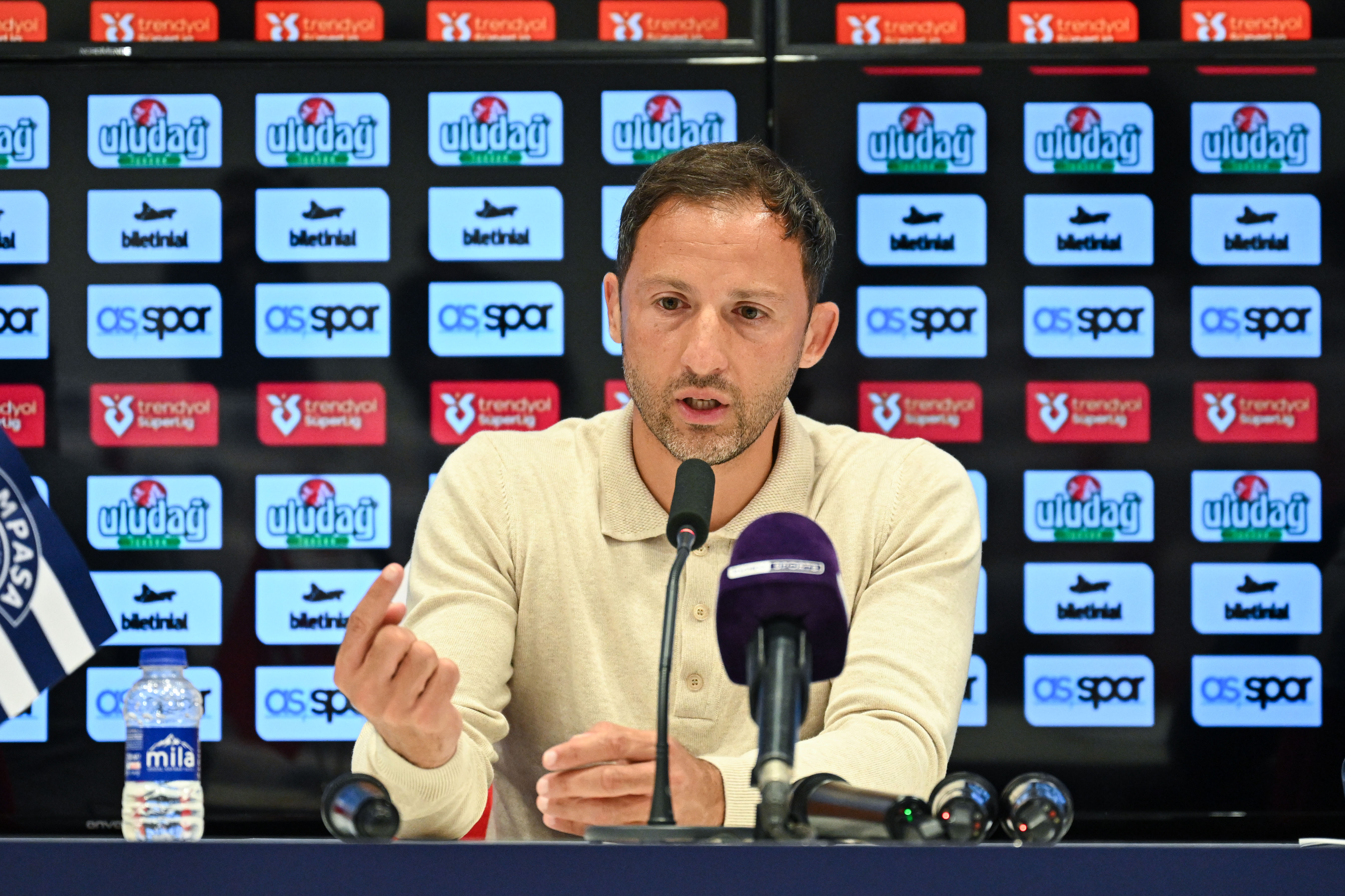 Domenico Tedesco'dan Mourinho sözleri: Ben o gibi şeyler söylemem