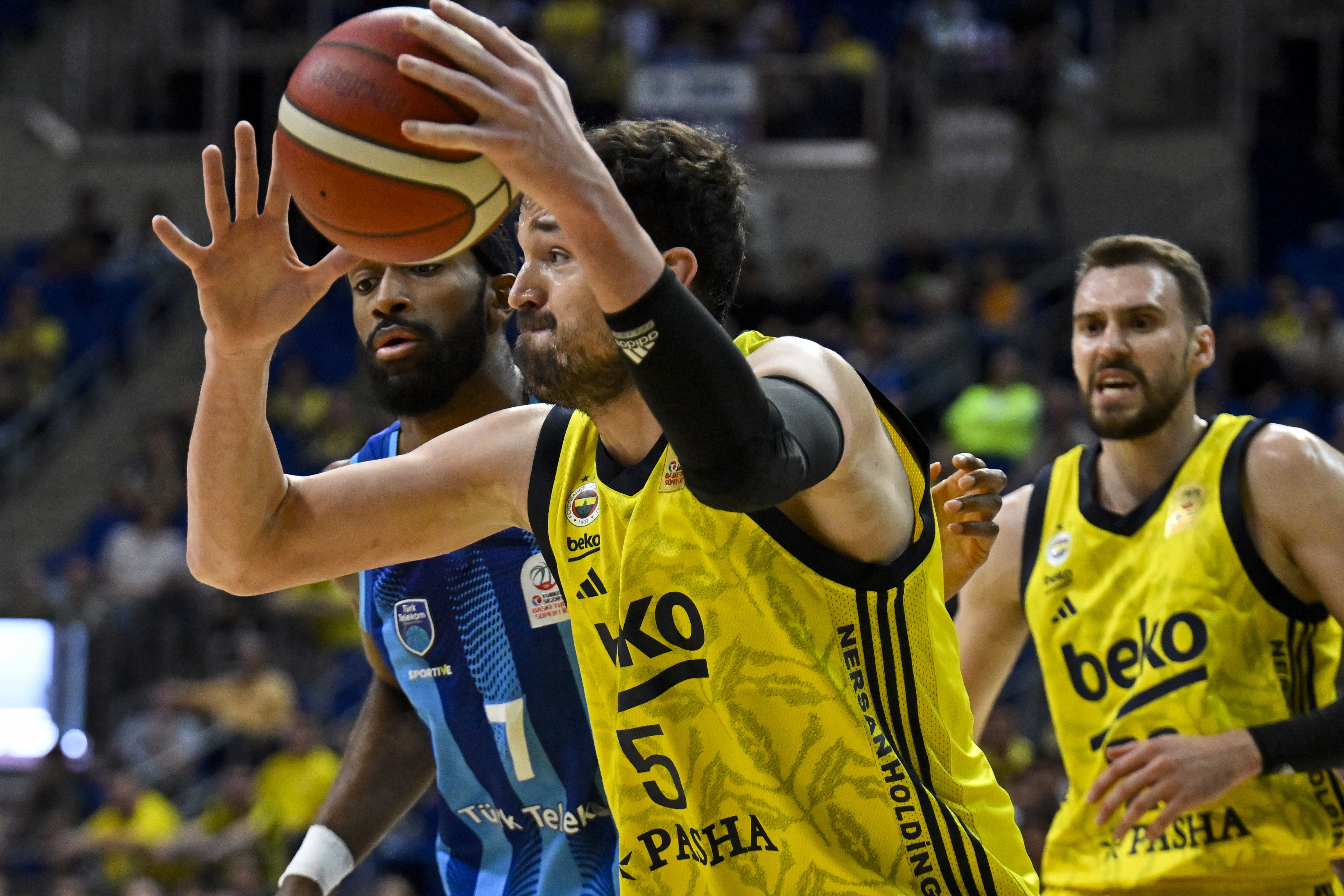 Fenerbahçe Beko, Sertaç Şanlı ile yollarını ayırdı