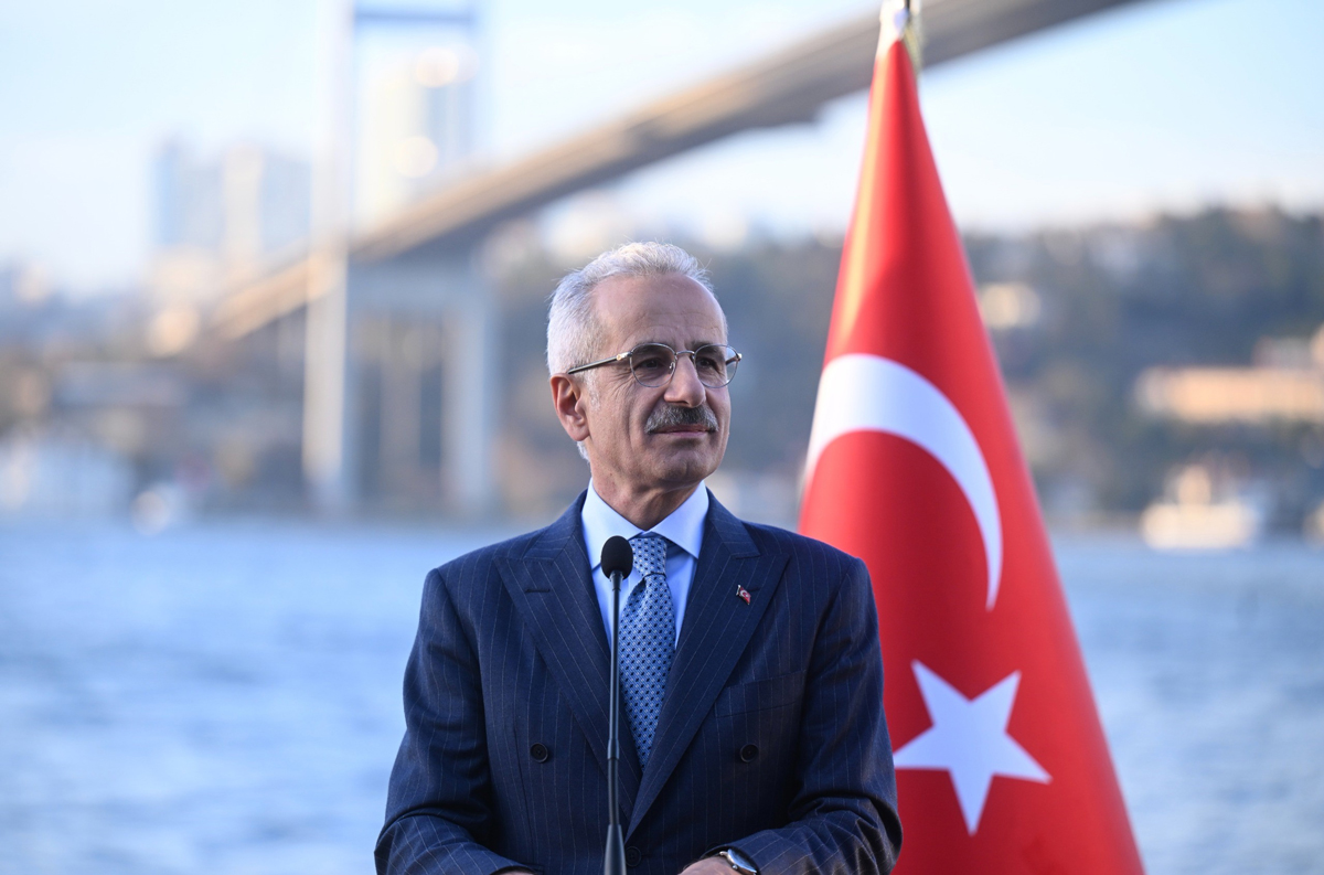 Türkiye'nin güçlü desteği sonuç verdi! Bakan Uraloğlu: Filistin teklifi kongrede kabul edildi
