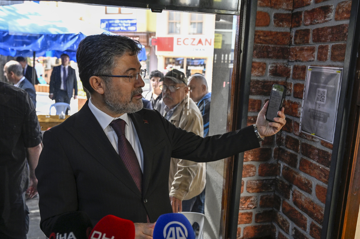Bakan Yumaklı