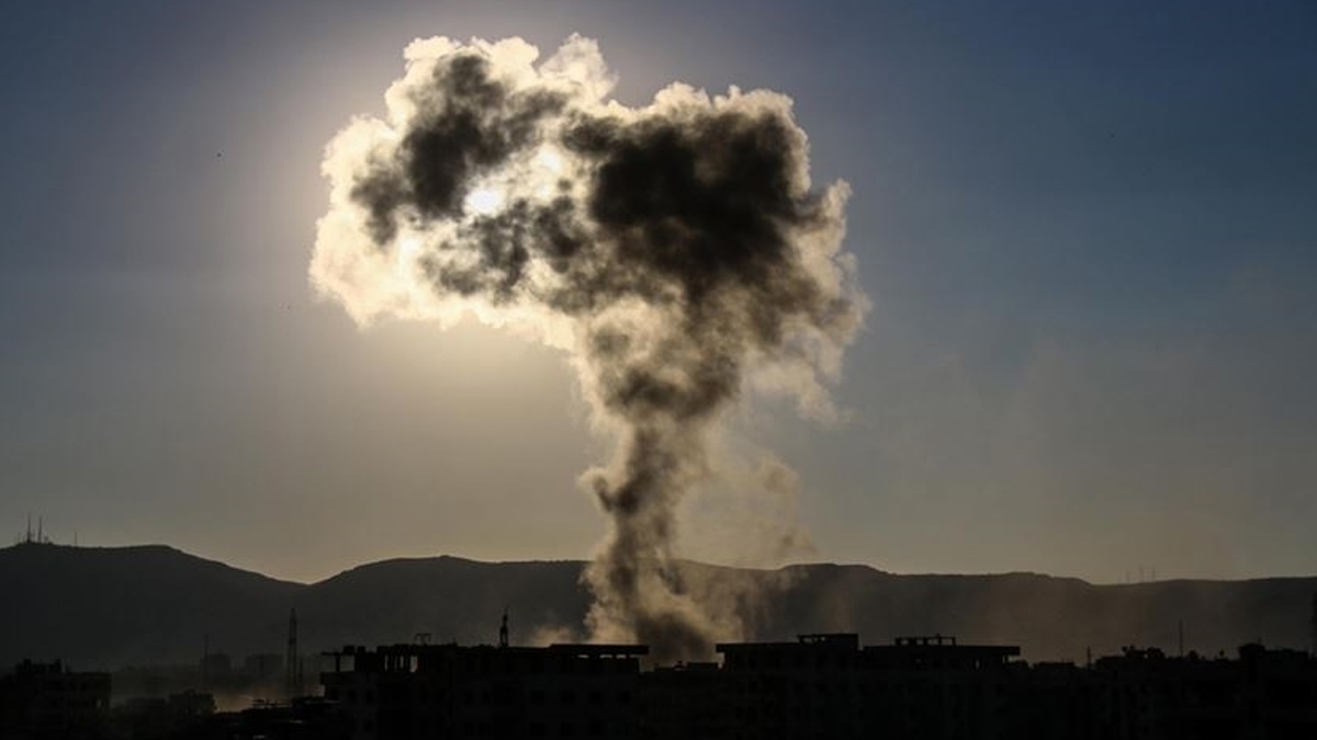 İsrail'den Yemen'e saldırı! Başkent Sana hedefte