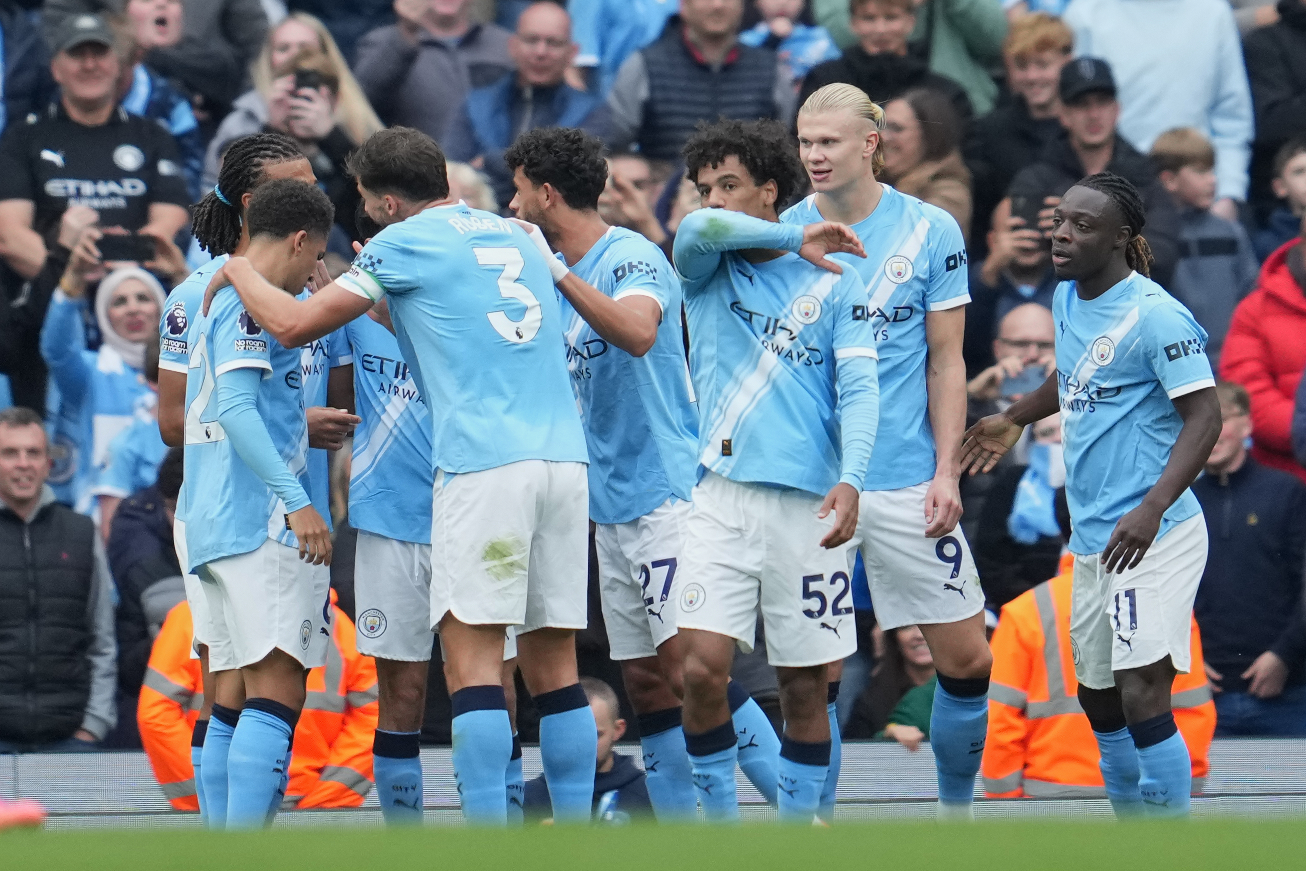 Manchester City evinde hata yapmadı