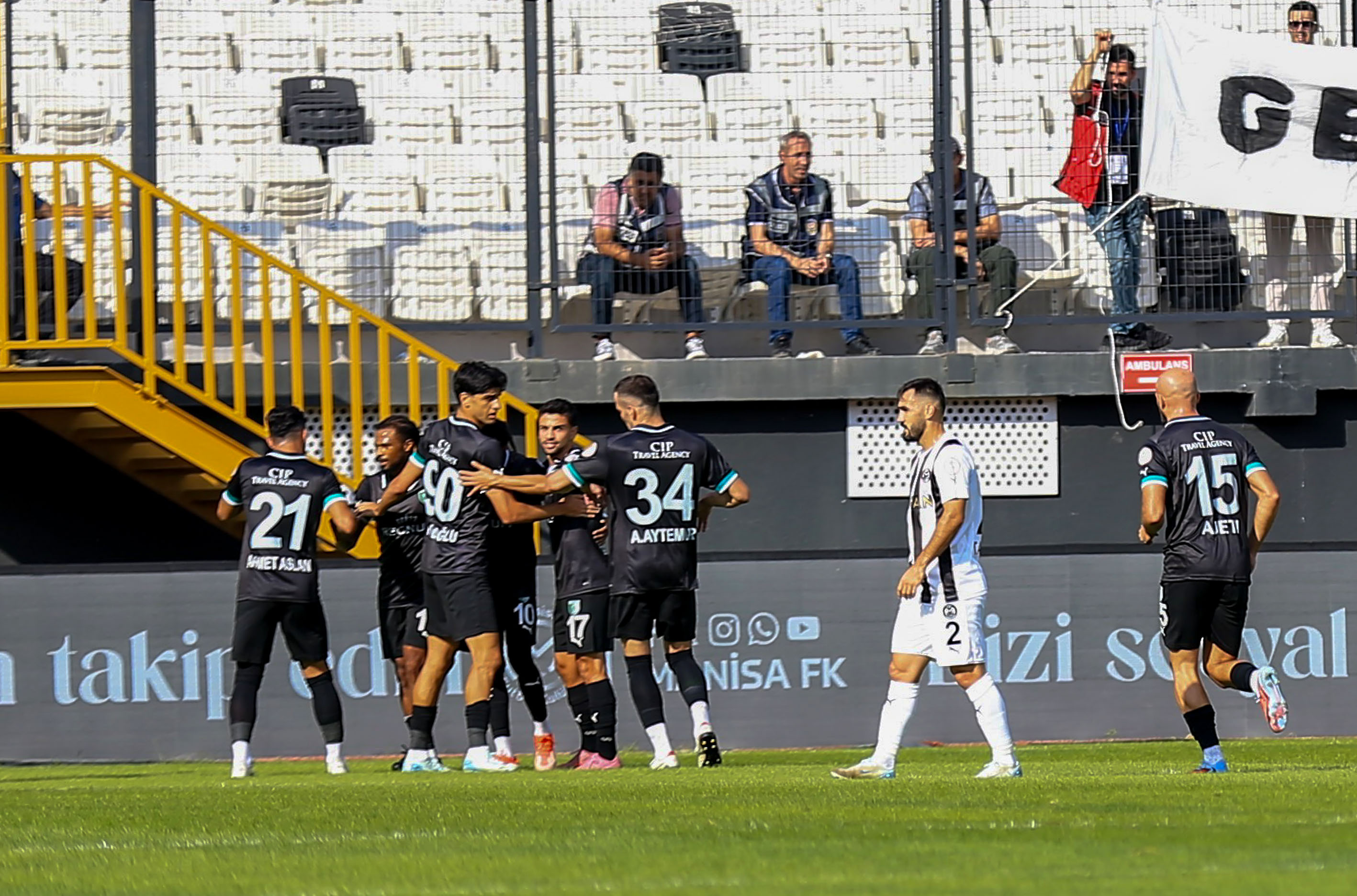 Bodrum FK s 4:0 premagal Manisa FK in prevzel vodstvo v 1. ligi