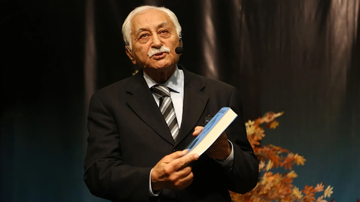 Usta edebiyatçı Yavuz Bülent Bakiler hayatını kaybetti
