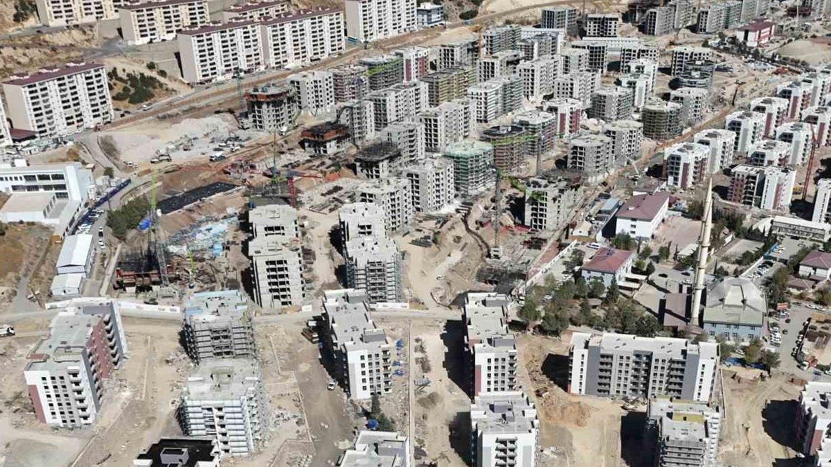Deprem bölgesinde yeniden hayat inşa ediliyor! Tarih netleşti