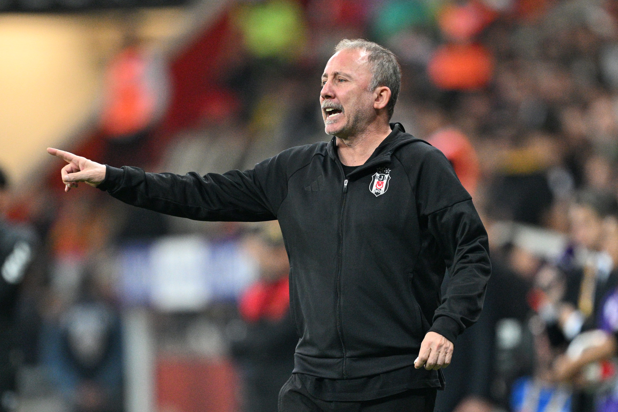 Sergen Yalçın'dan derbi açıklaması: Zorlu bir deplasmana gideceğiz