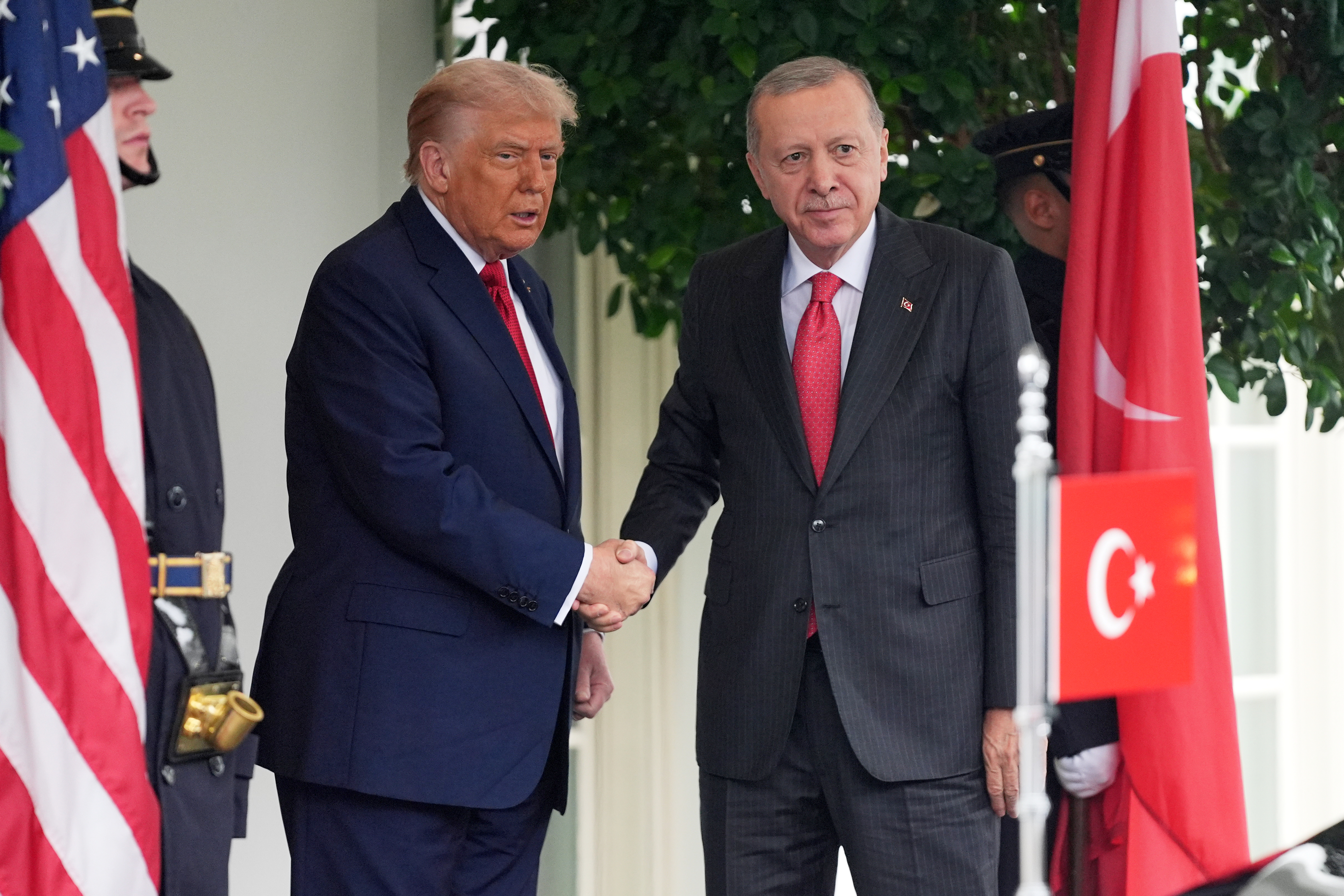 Cumhurbaşkanı Erdoğan'dan Trump'a tebrik... "Sürece katkı vermeye devam edeceğiz"