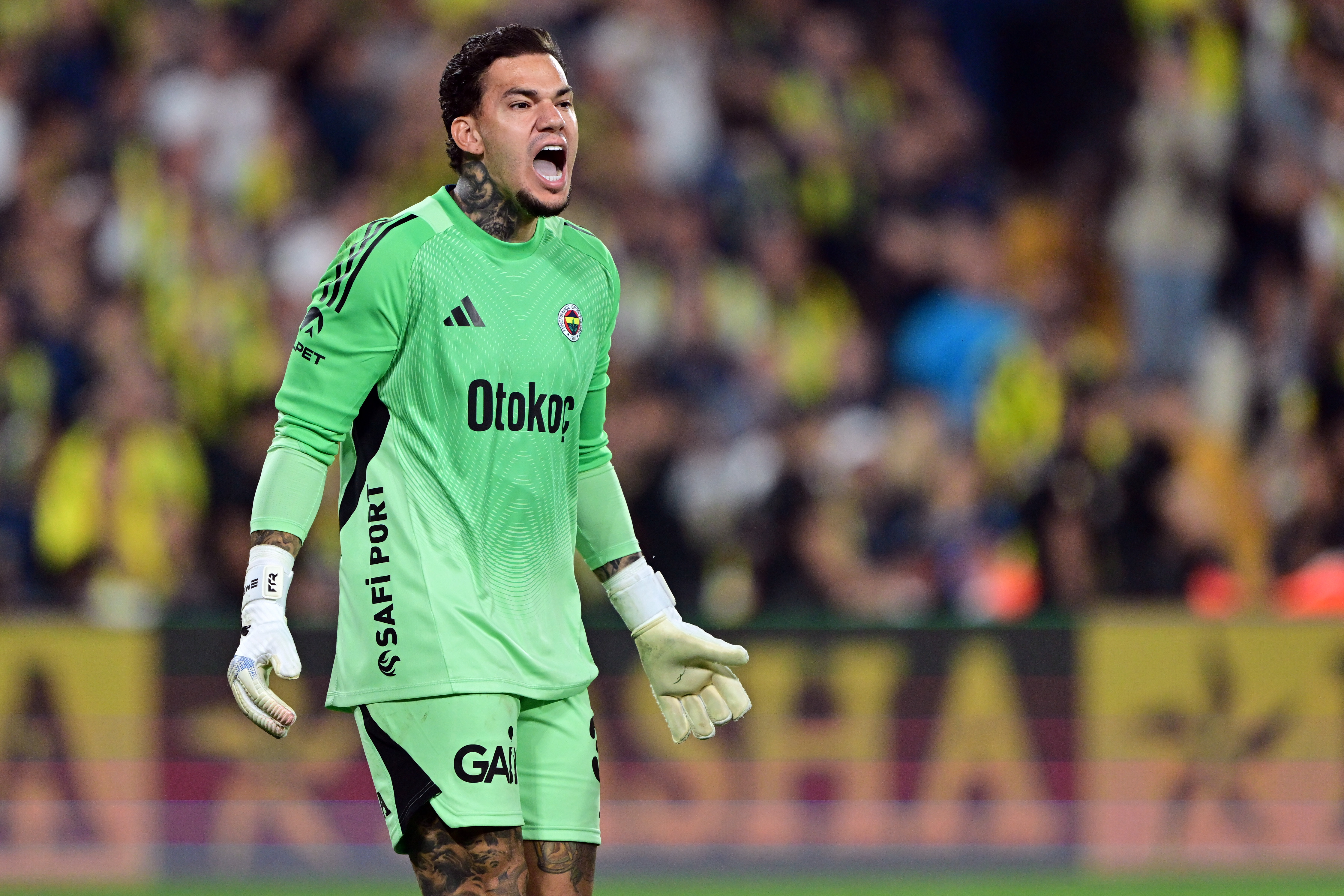 Ederson'a milli davet
