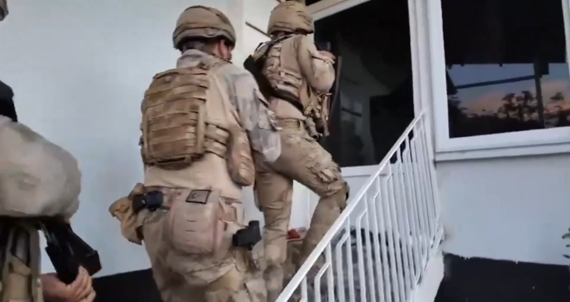 V Turčiji aretiranih 64 osumljencev v operacijah proti FETÖ v 30 provincah