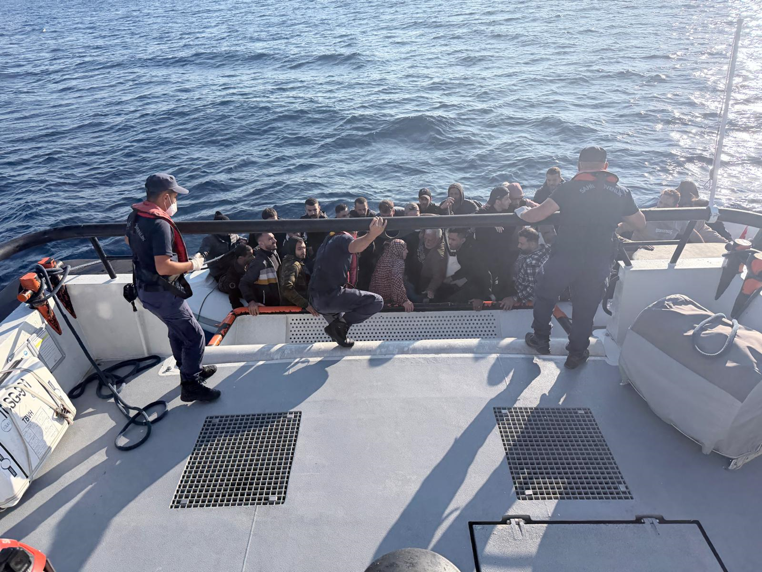 Aralarında çocuklar da var... Bodrum'da onlarca düzensiz göçmen yakalandı