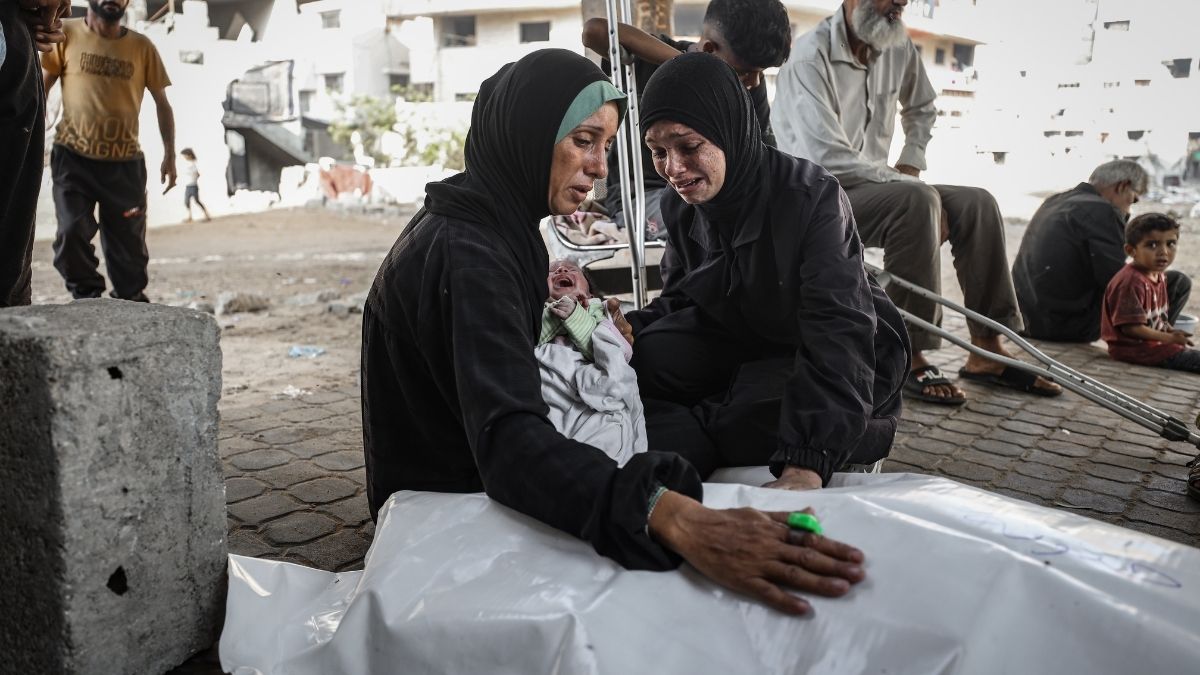 V izraelskih napadih na območje Gaze v zadnjih 24 urah umrlo 63 Palestincev