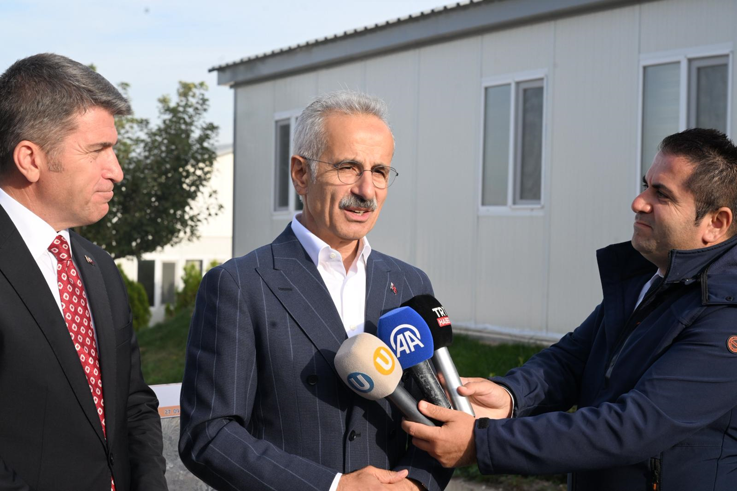 Bakan Uraloğlu: Zorunlu kış lastiği uygulamasının süresi uzatıldı
