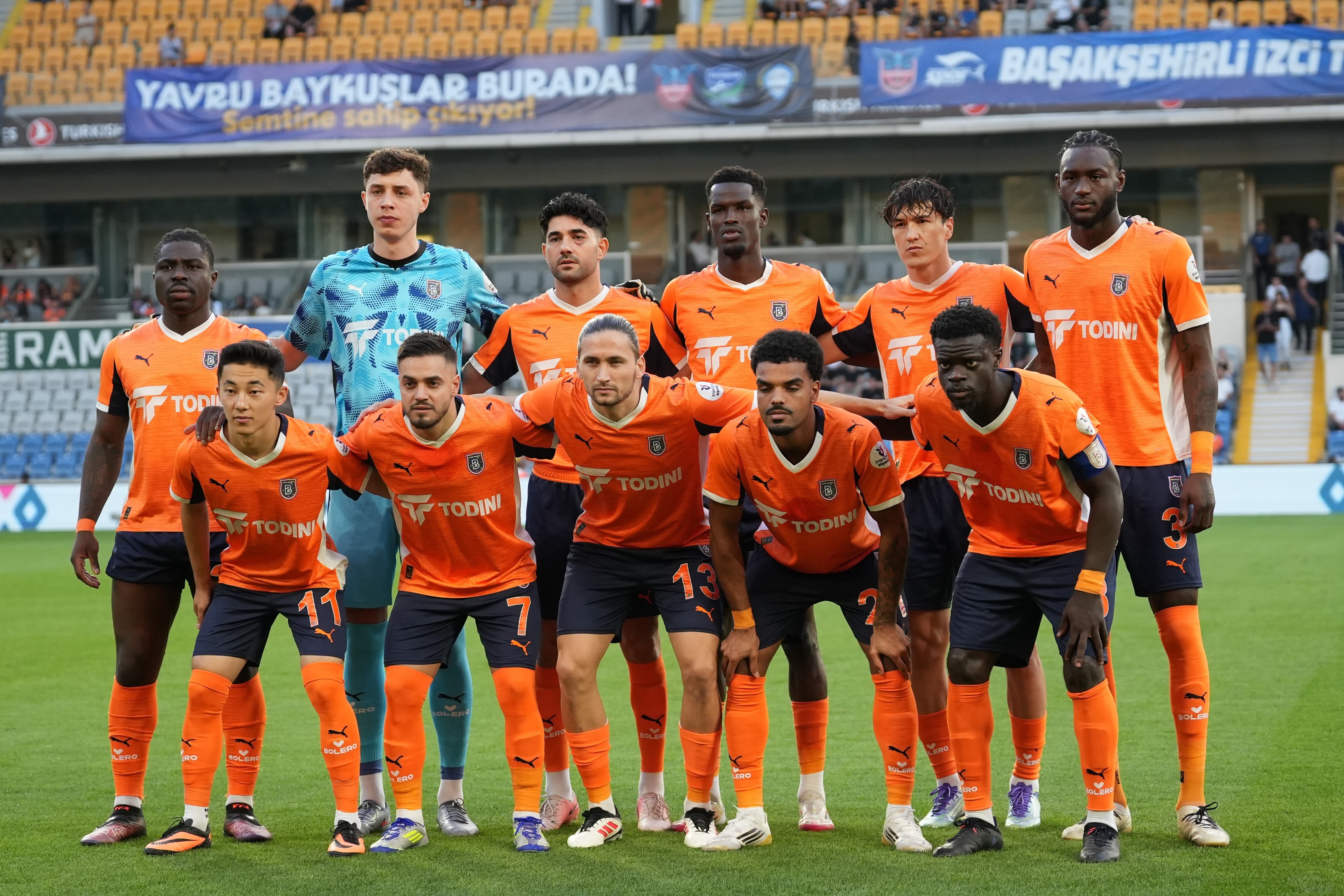 Başakşehir'de Göztepe deplasmanı öncesi 2 eksik