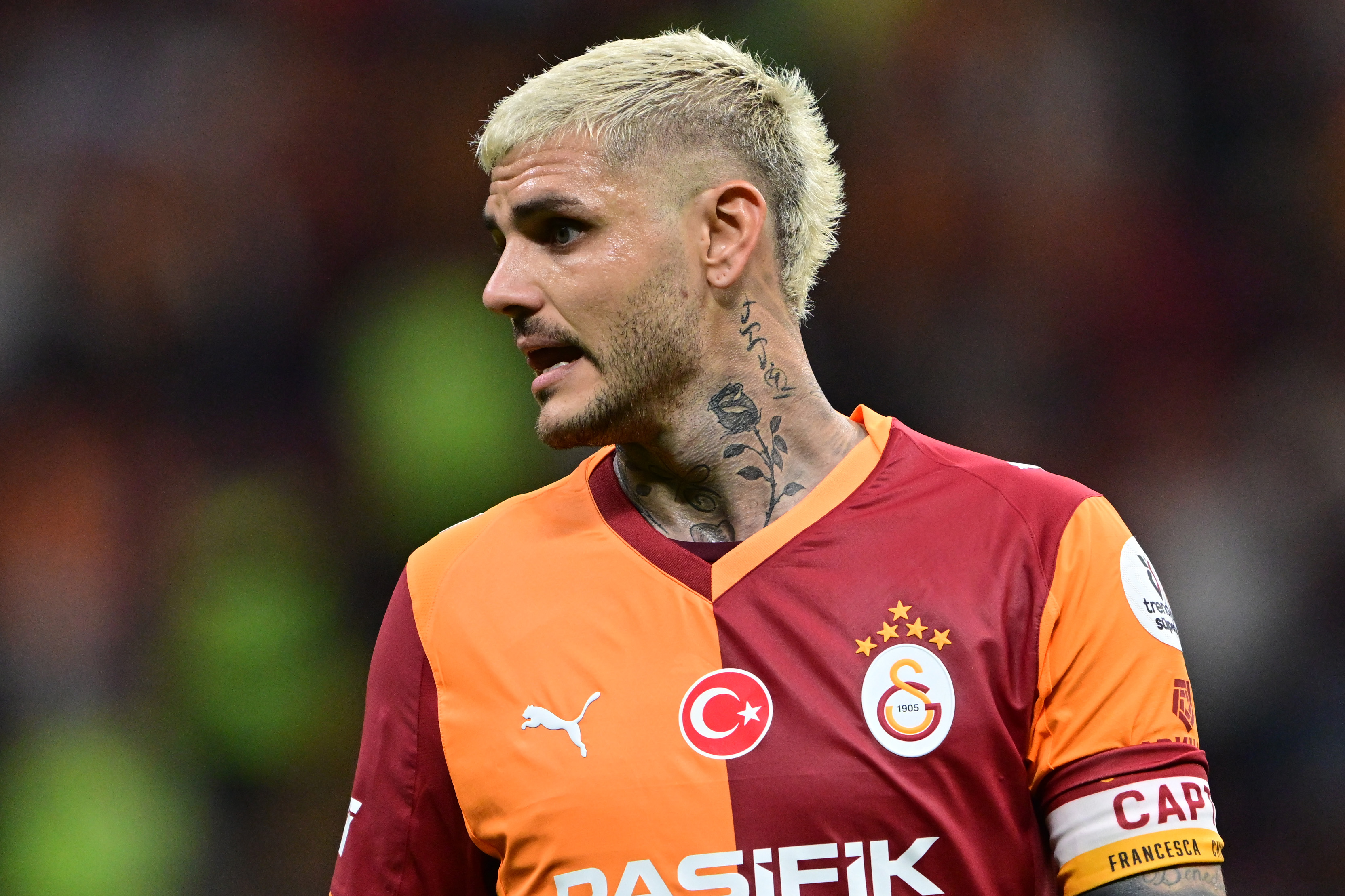 Mauro Icardi izpuščen iz začetne enajsterice in ne sodeluje pri ogrevanju, navijači razočarani