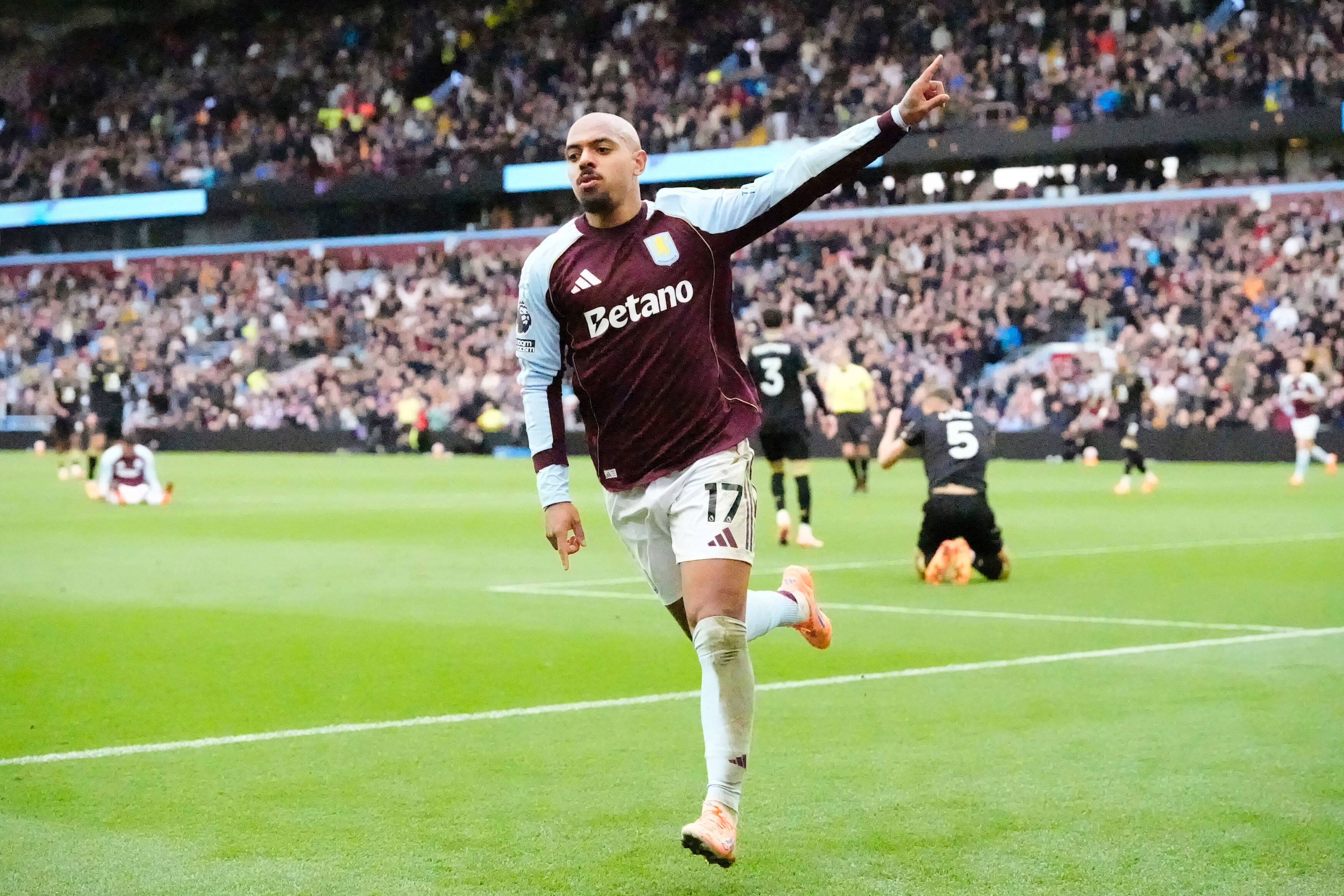 Donyell Malen, Aston Villa'yı zafere taşıdı