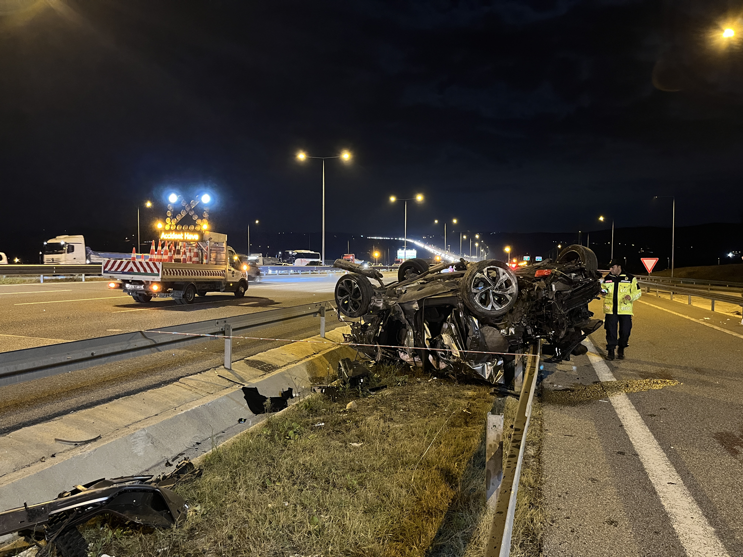 Huda nesreča na severnem marmornem avtocestnem križu: Dve mrtvi in pet ranjenih v Kocaeli