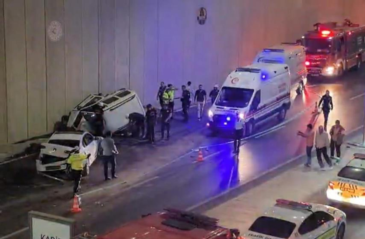 V verižnem trčenju v Şanlıurfi umrl ena oseba, štiri so bile ranjene