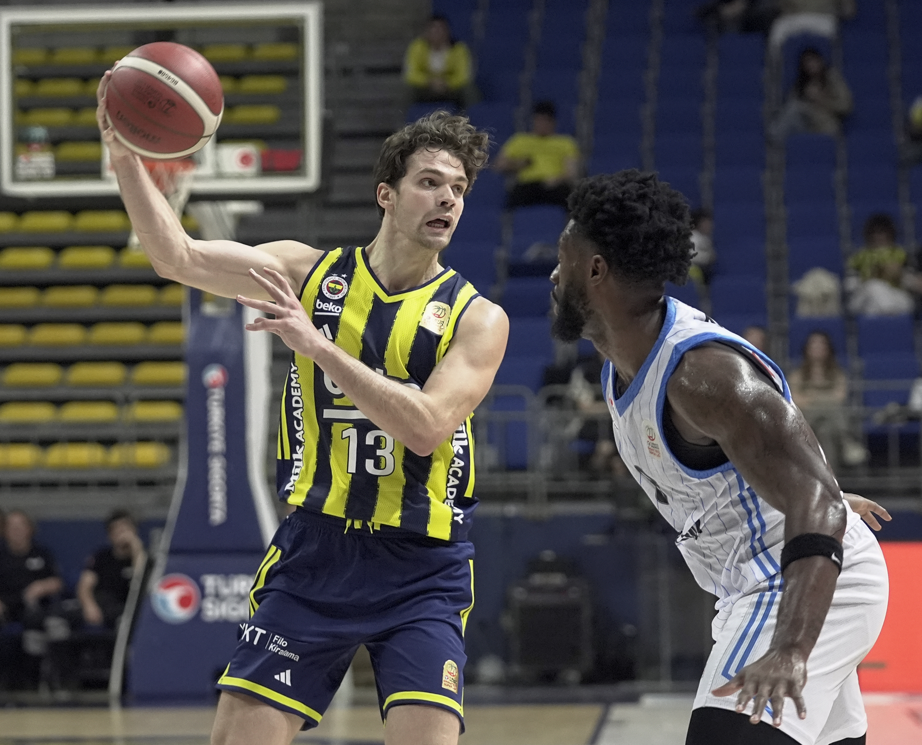 Fenerbahçe evinde rahat kazandı