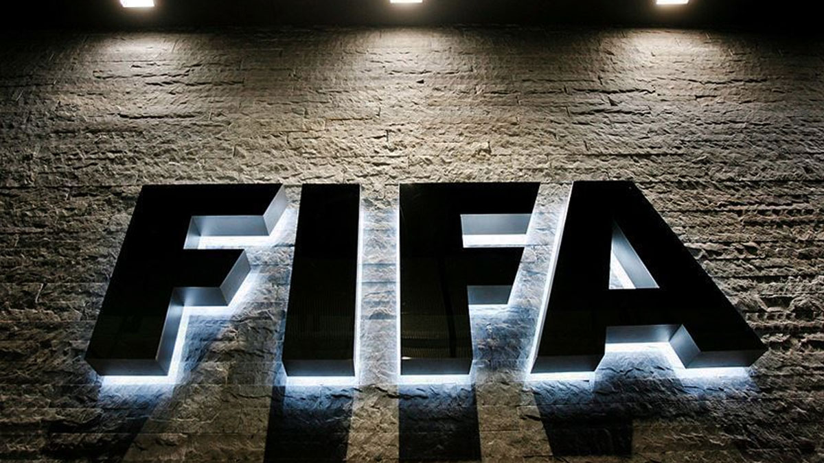 FIFA açıkladı! 2 Süper Lig kulübüne transfer yasağı