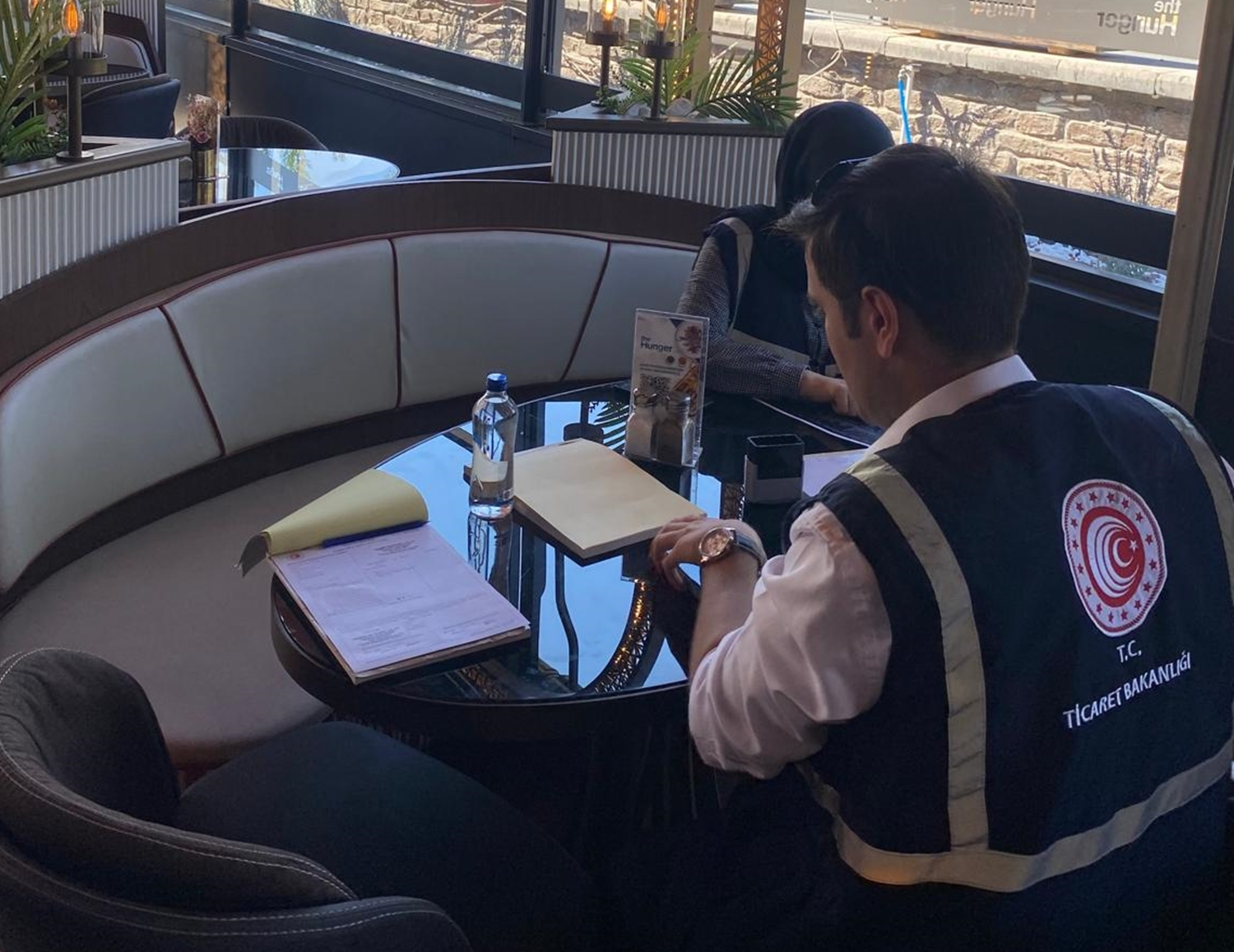 Ticaret Bakanlığı harekete geçti: Suya fahiş fiyat uygulayanlara ceza yolda