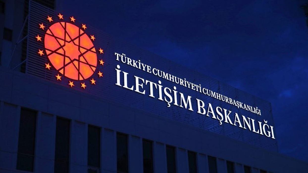 Turška vlada zanika navedbe o spuščanju zastav v Azerbajdžanu ob obletnici napadov 7. oktobra