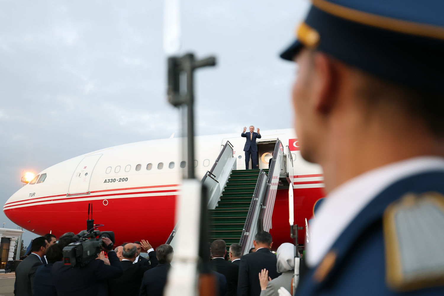 Cumhurbaşkanı Erdoğan, Azerbaycan'dan ayrıldı