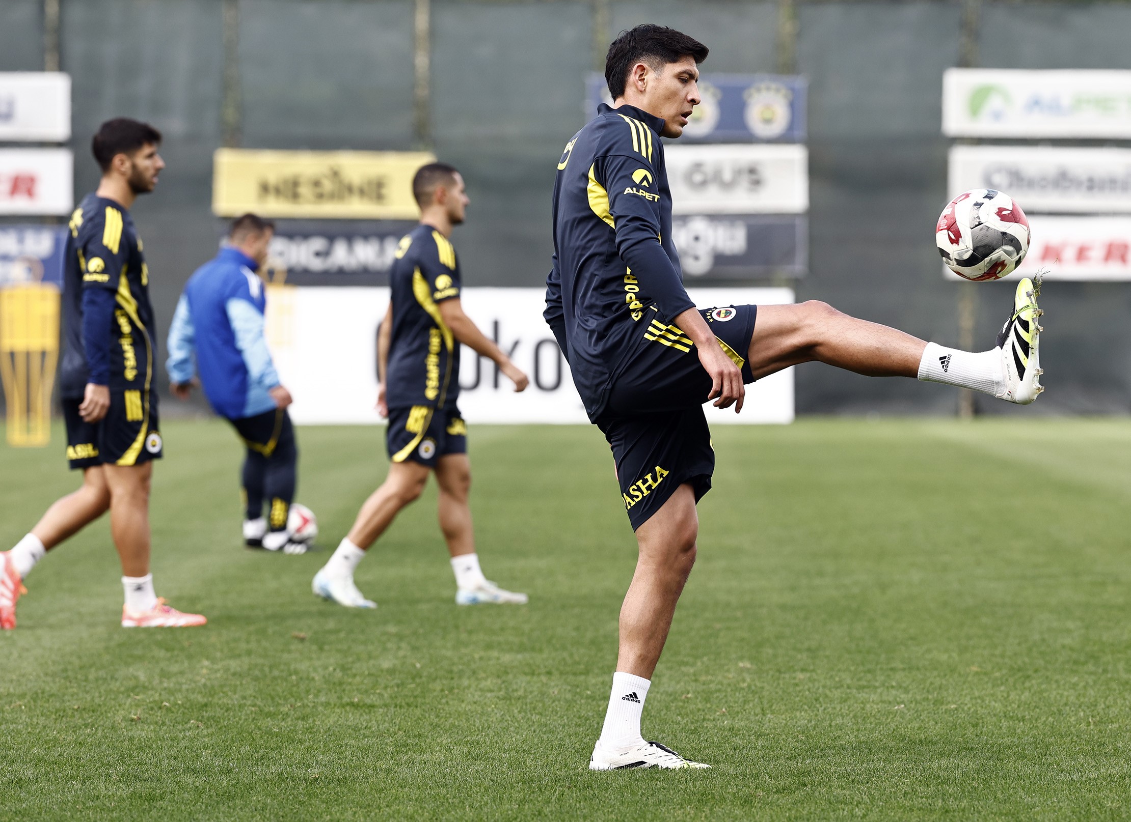 Fenerbahçe, Fatih Karagümrük mesaisinde