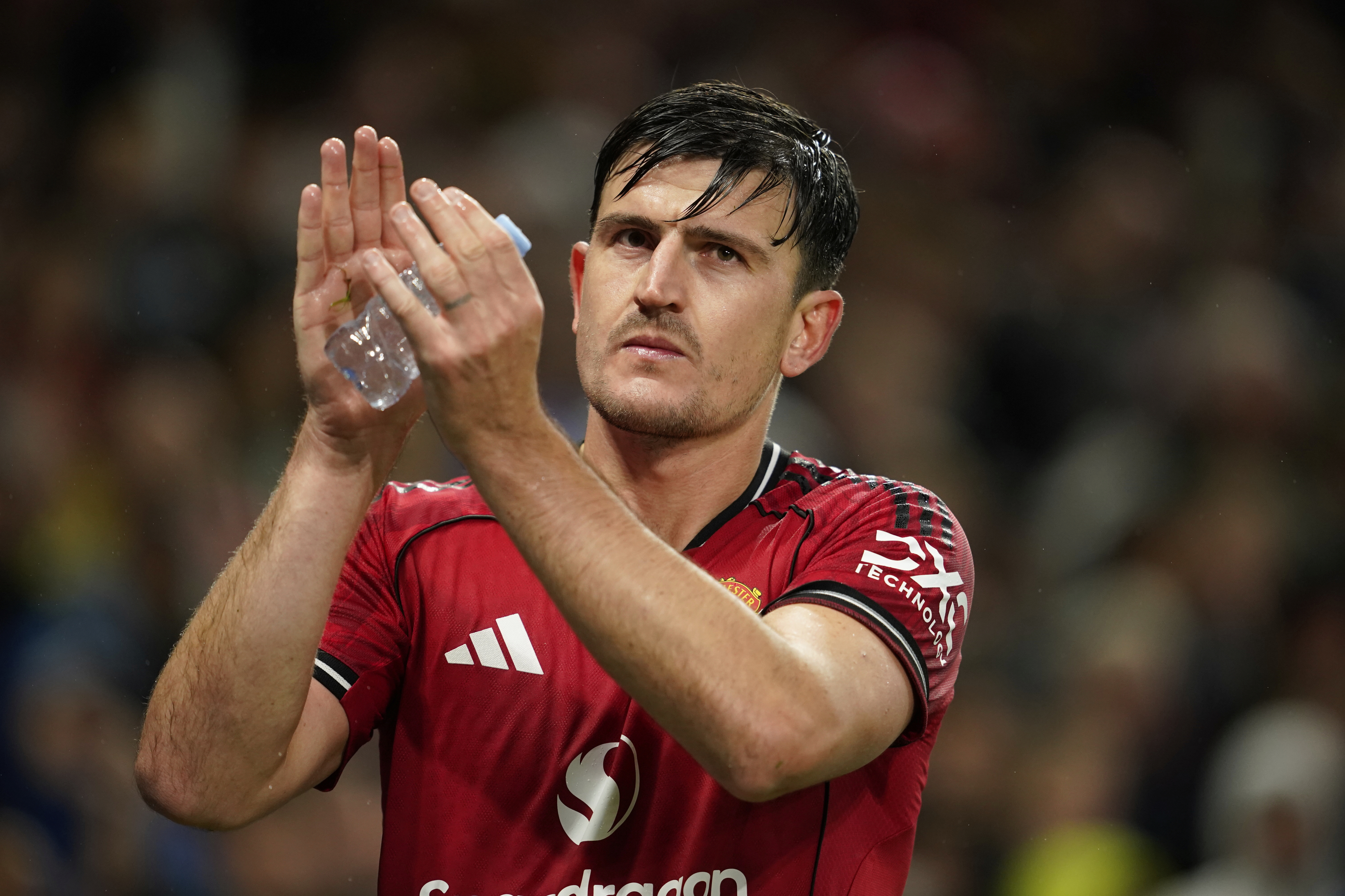 Manchester United, Maguire ile sözleşme uzatmak istiyor