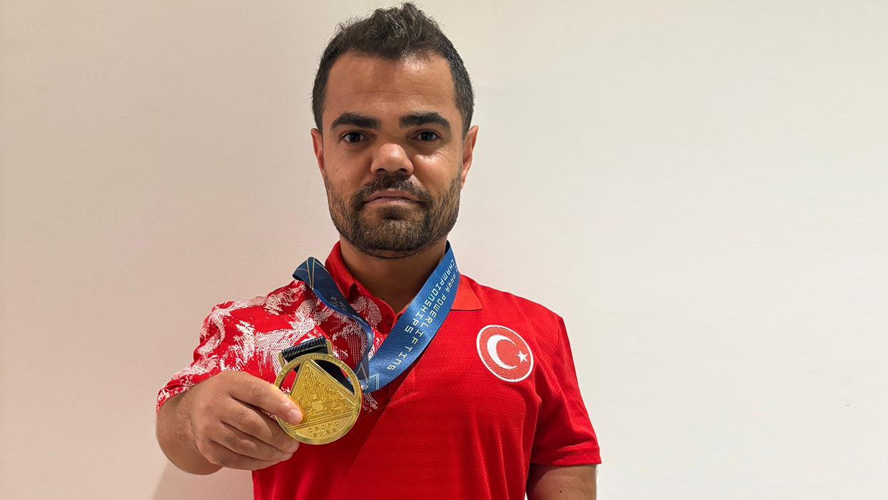 Abdullah Kayapınar svetovni prvak v para dviganju uteži