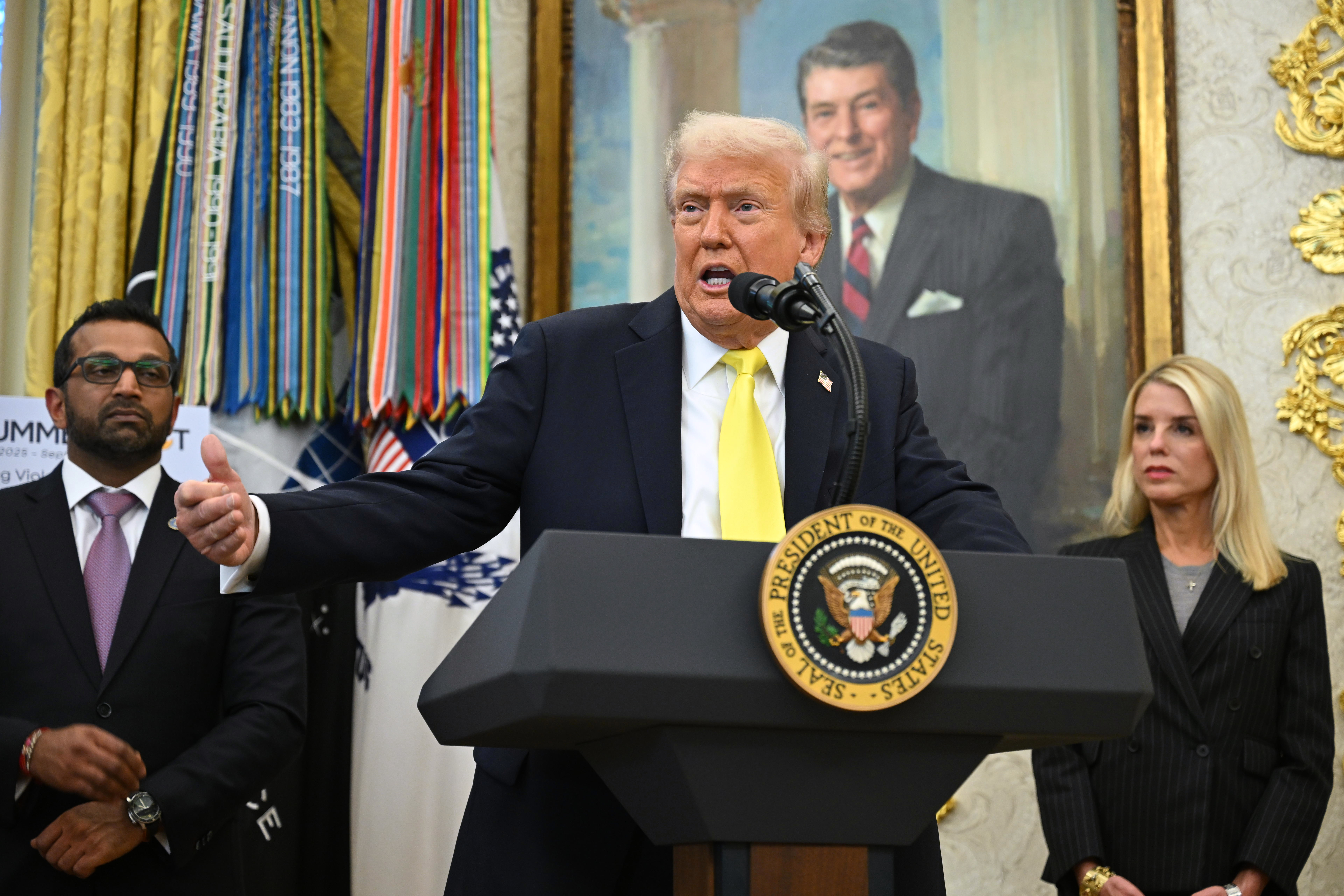 Trump'tan Çin mesajı... 