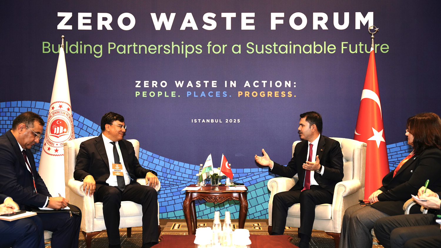 Minister Kurum se je na Forumu Nič odpadkov srečal s kolegi iz osmih držav