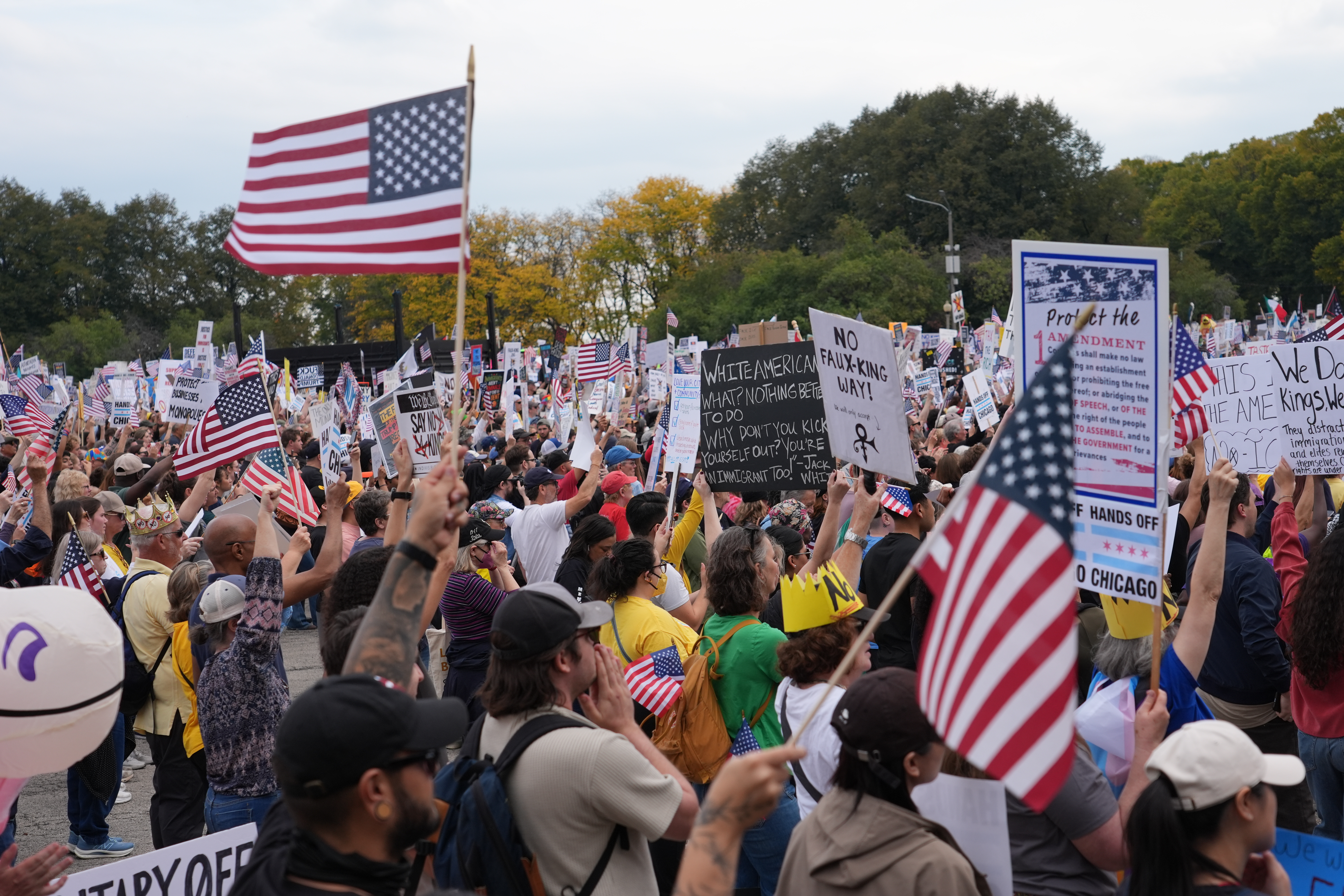 Trump'ın politikalarına tepkiler çığ gibi! ABD'de milyonlar sokaklara döküldü