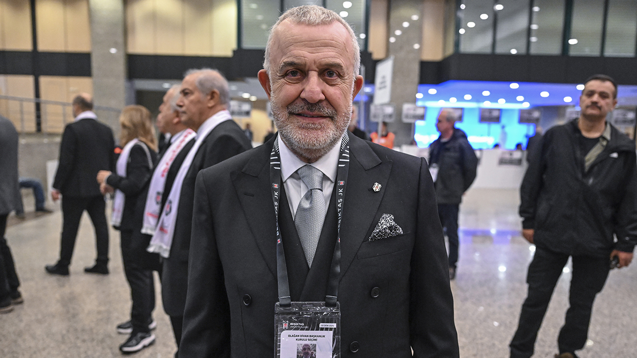 Beşiktaş'ta yeni Divan Başkanı belli oldu! Ahmet Ürkmezgil seçildi