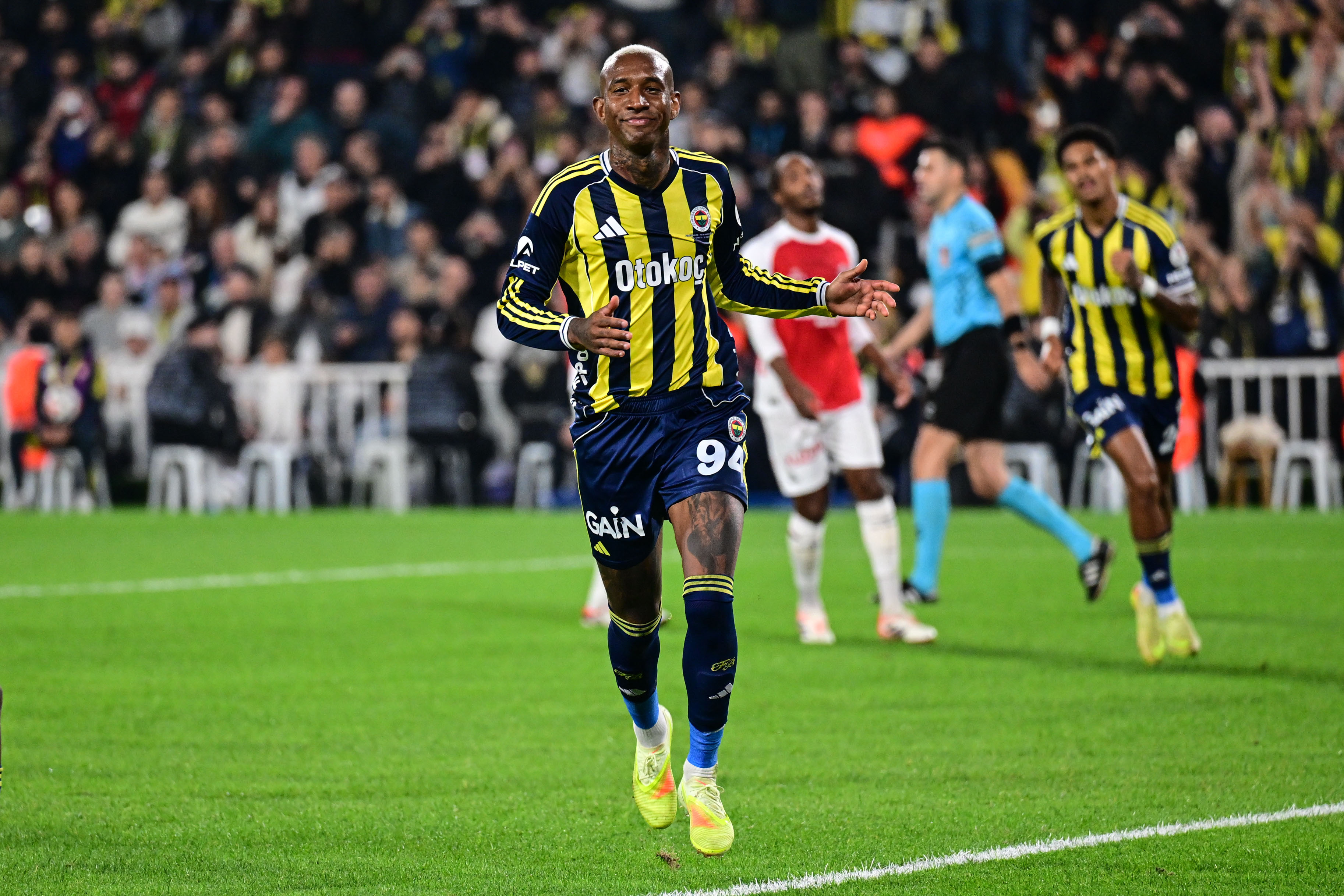 Talisca için ayrılık iddiası: Türkiye'de mutlu değil