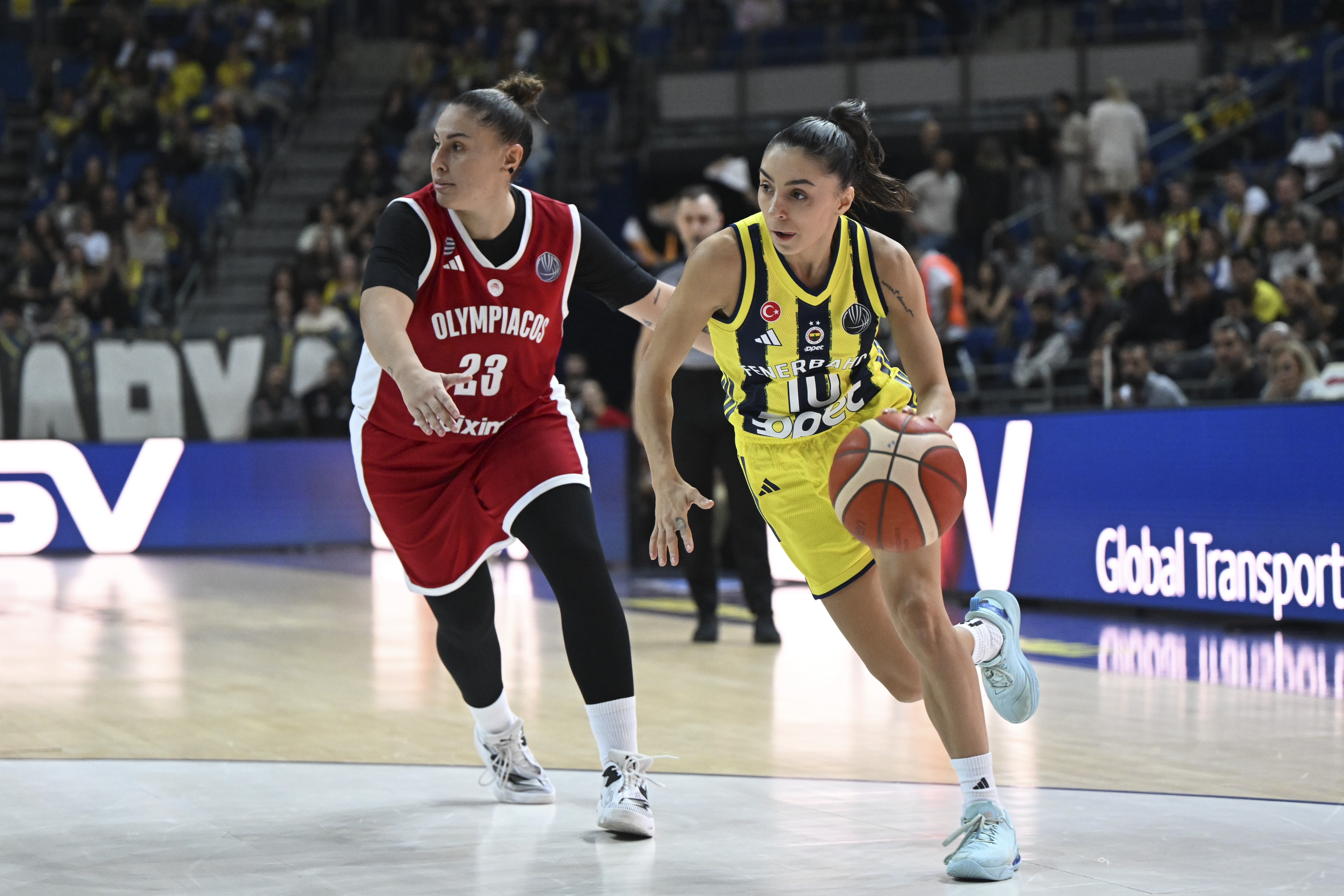 Fenerbahçe Opet, Olympiakos'u rahat geçti
