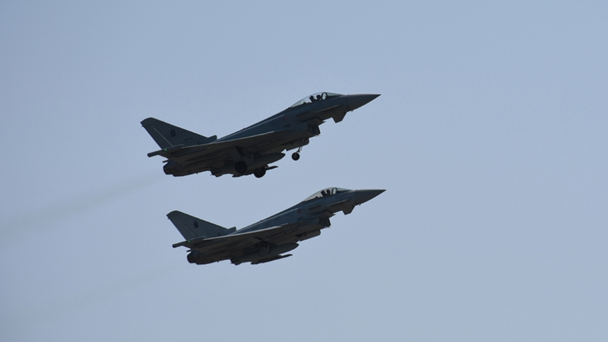 Eurofighter'lar bölgeye gönderildi! Rus jetleri NATO hava sahasını ihlal etti