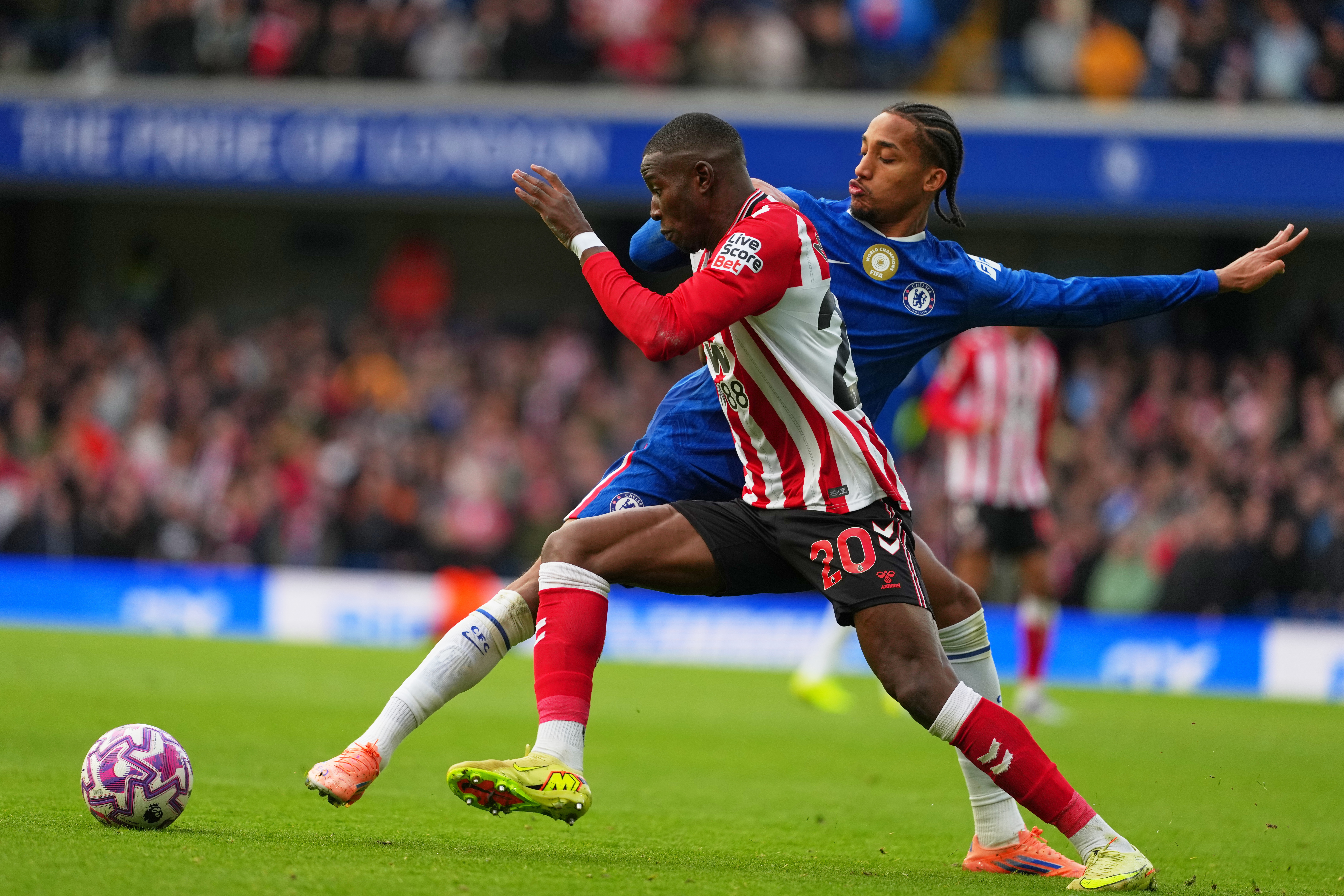 Chelsea son dakikada yıkıldı